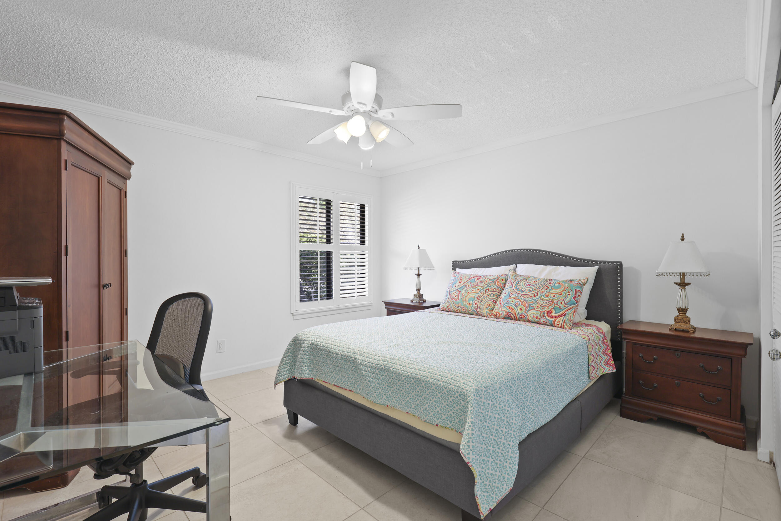MARINER SANDS CLUB VILLAS CONDO - Residential