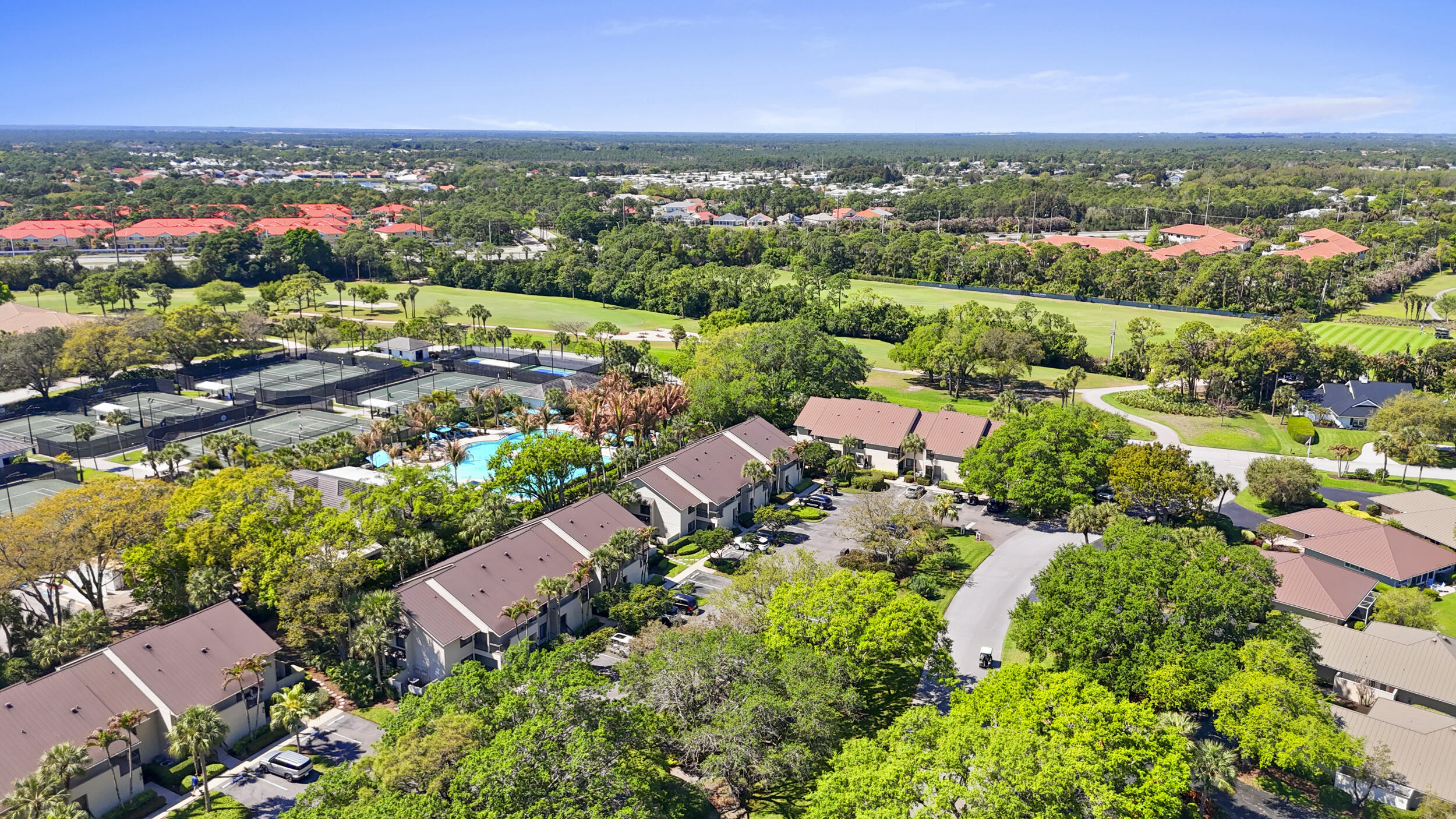 MARINER SANDS CLUB VILLAS CONDO - Residential