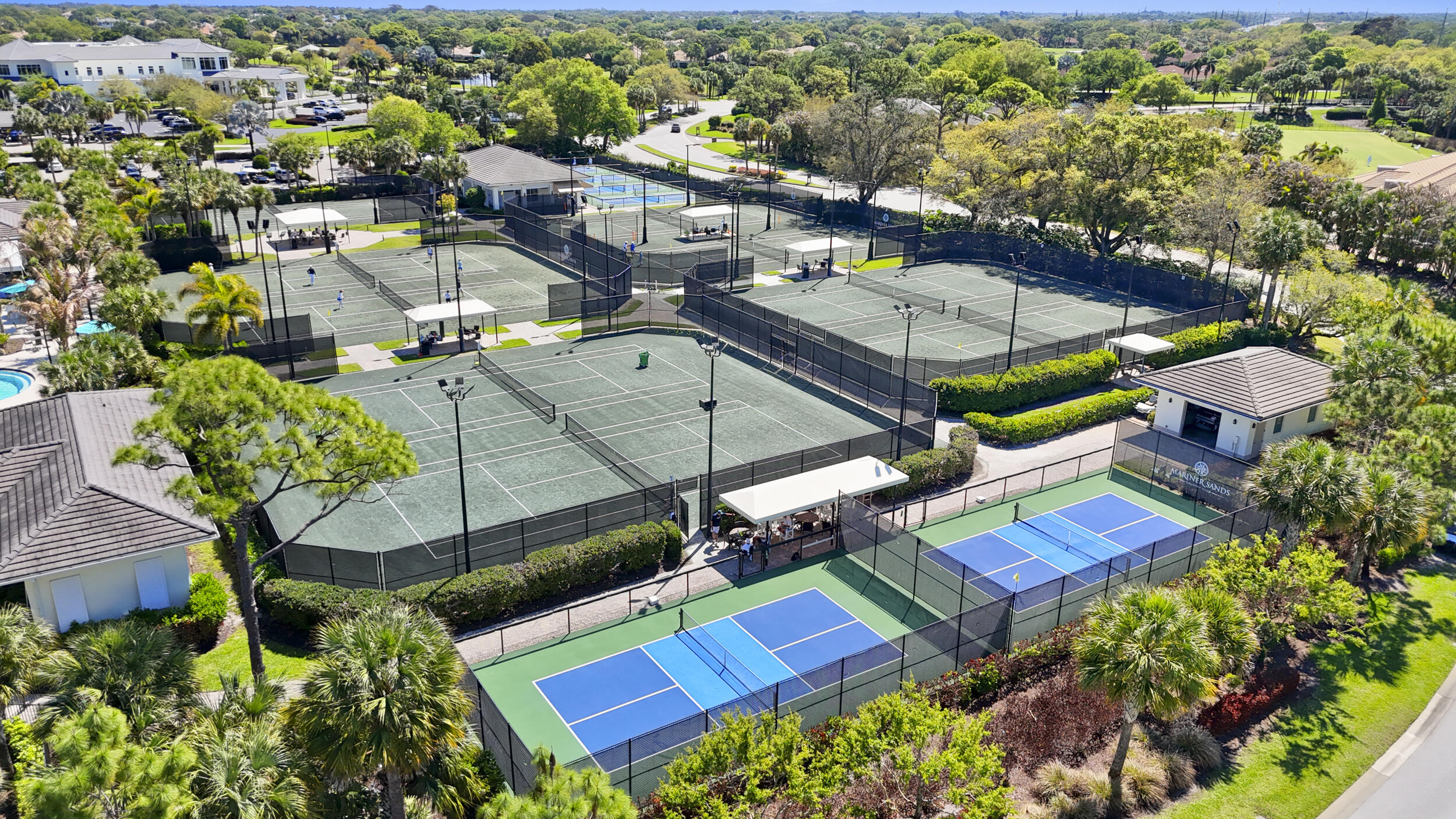 MARINER SANDS CLUB VILLAS CONDO - Residential