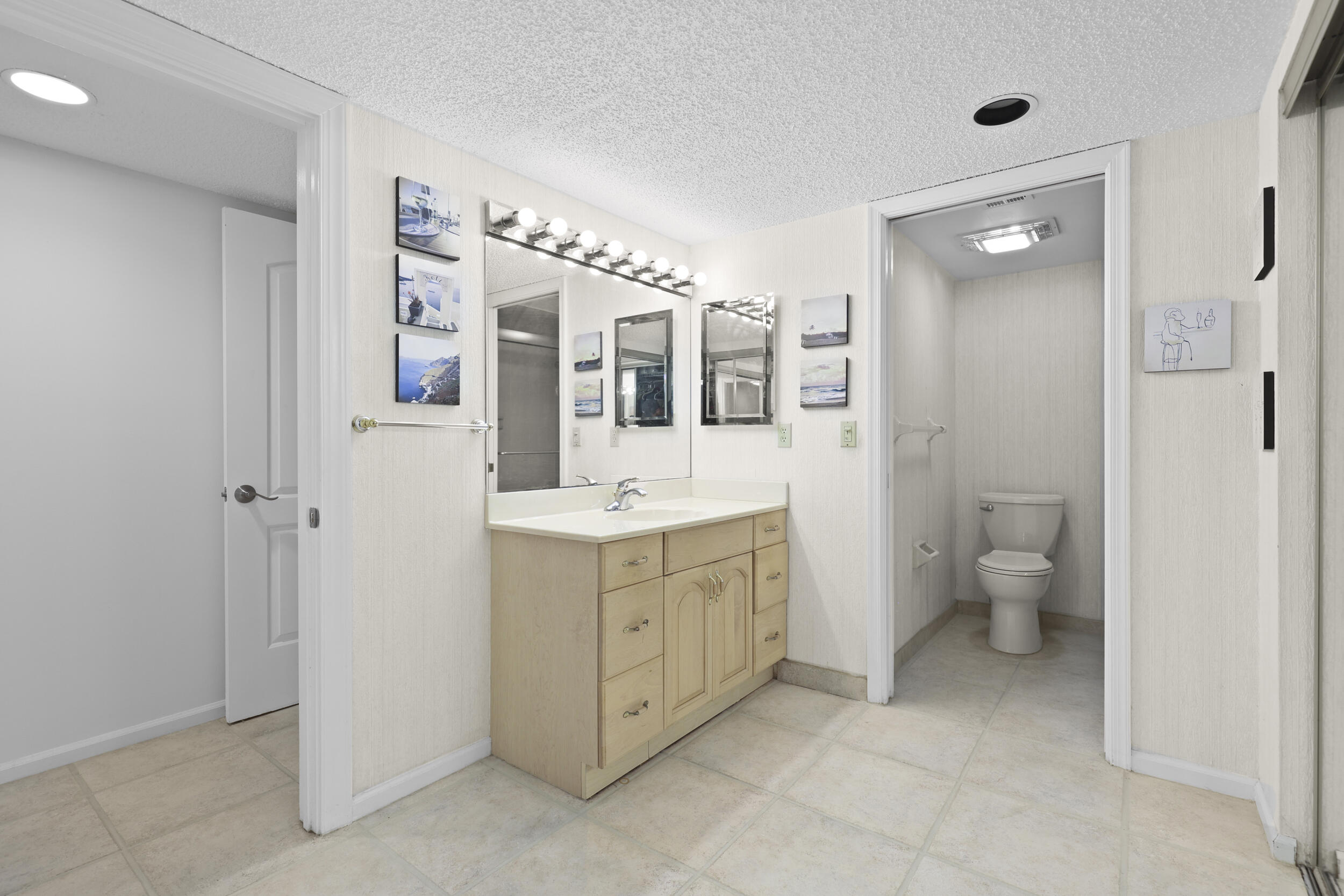 MARINER SANDS CLUB VILLAS CONDO - Residential