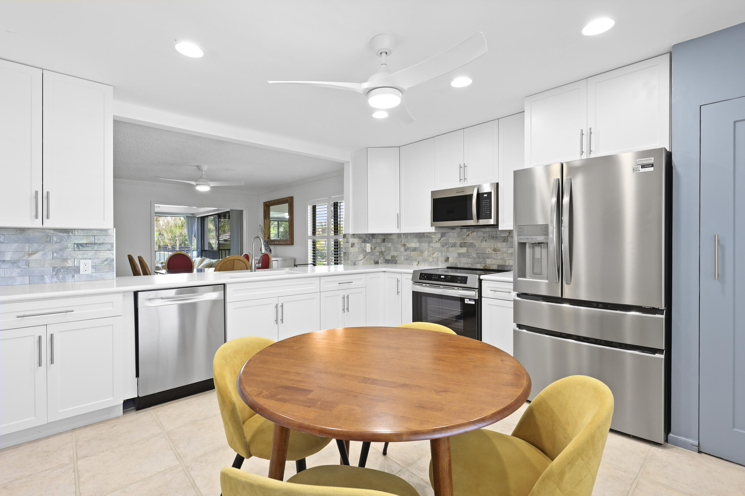 MARINER SANDS CLUB VILLAS CONDO - Residential