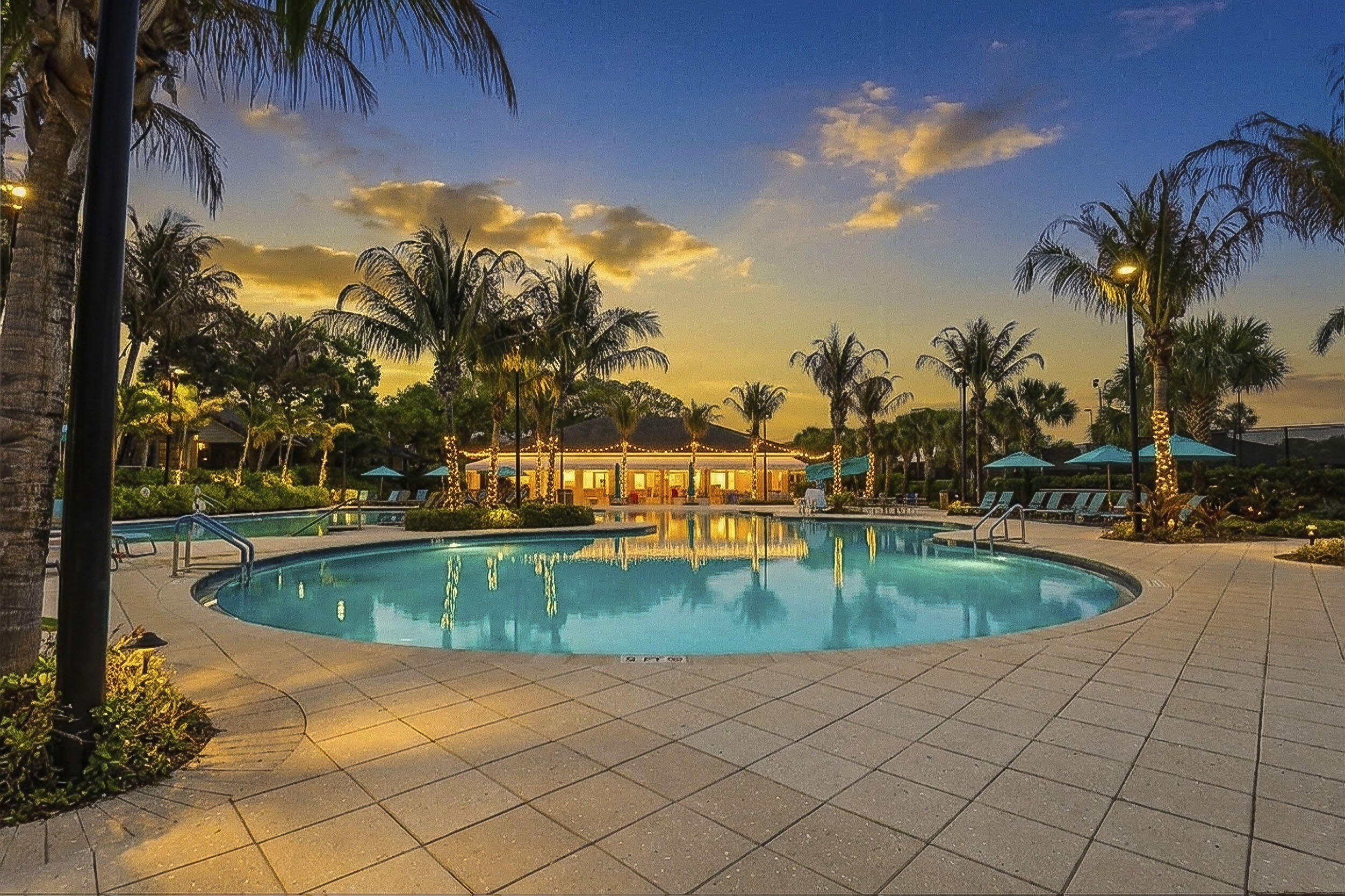 MARINER SANDS CLUB VILLAS CONDO - Residential