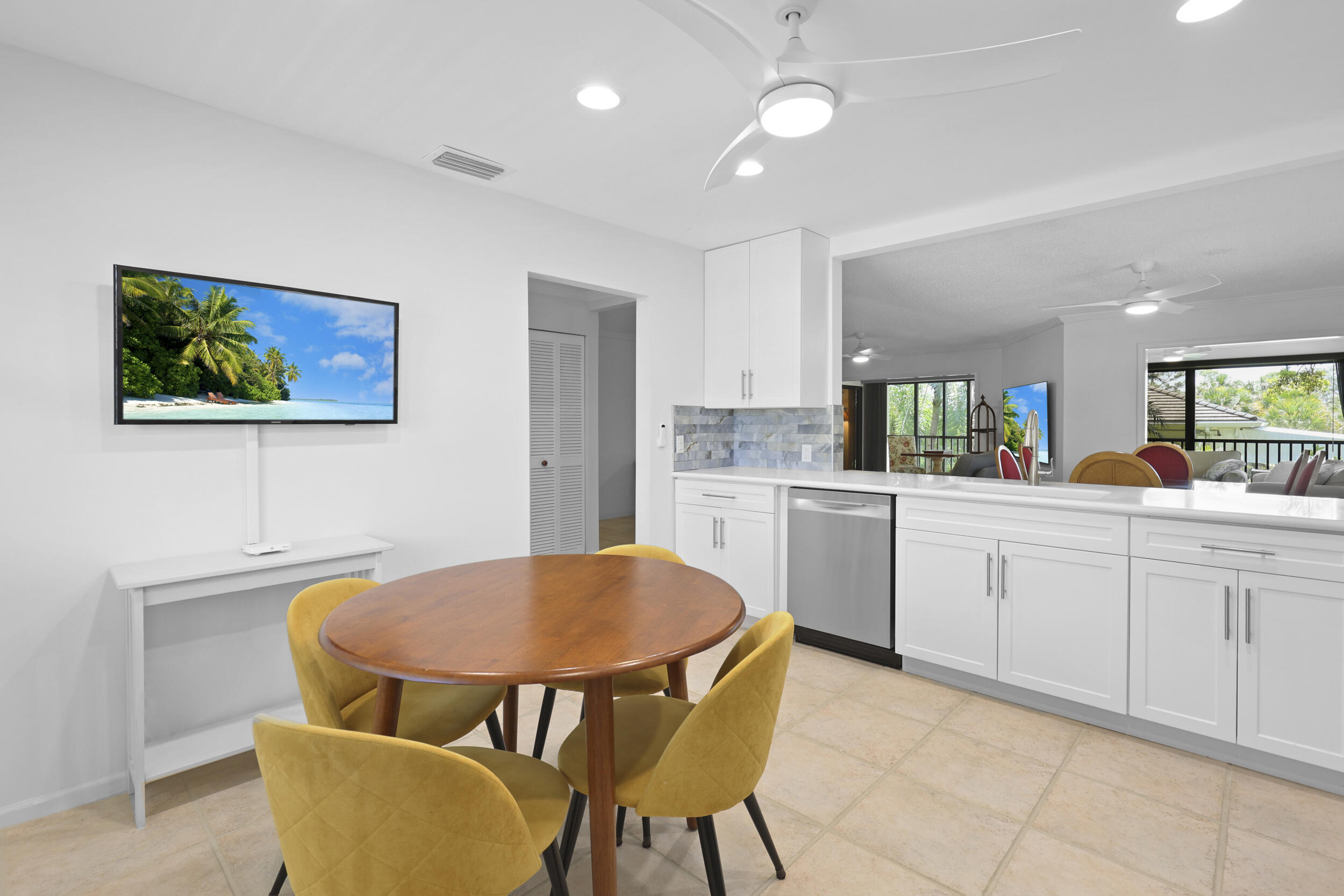 MARINER SANDS CLUB VILLAS CONDO - Residential