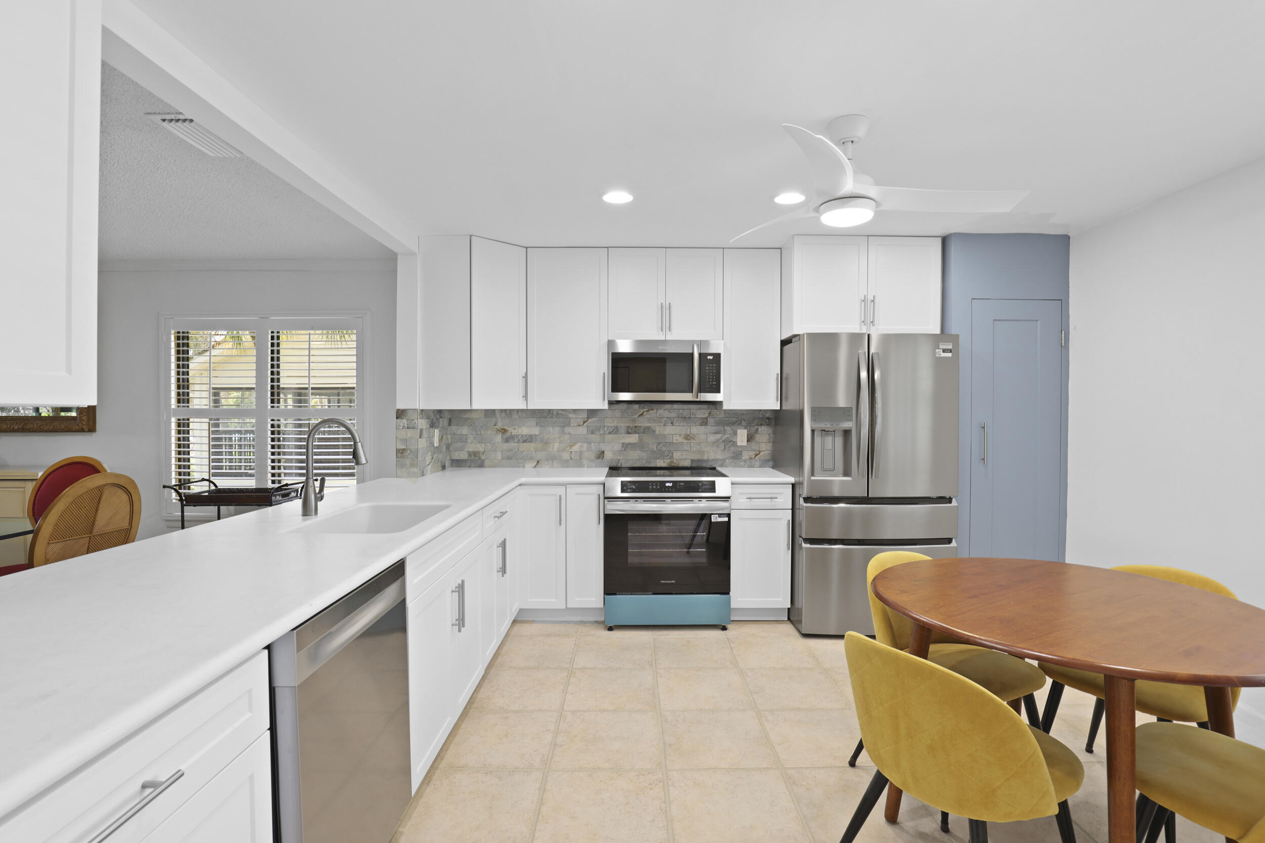 MARINER SANDS CLUB VILLAS CONDO - Residential