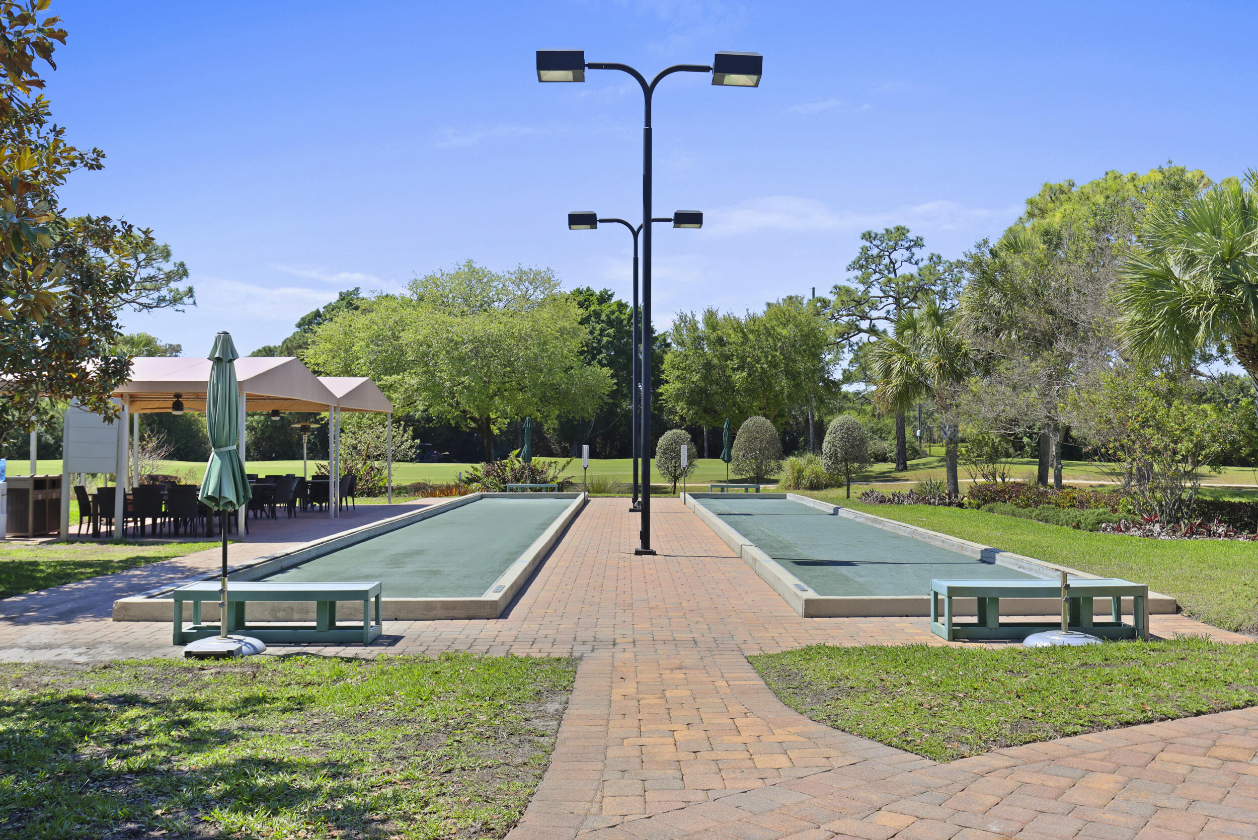 MARINER SANDS CLUB VILLAS CONDO - Residential