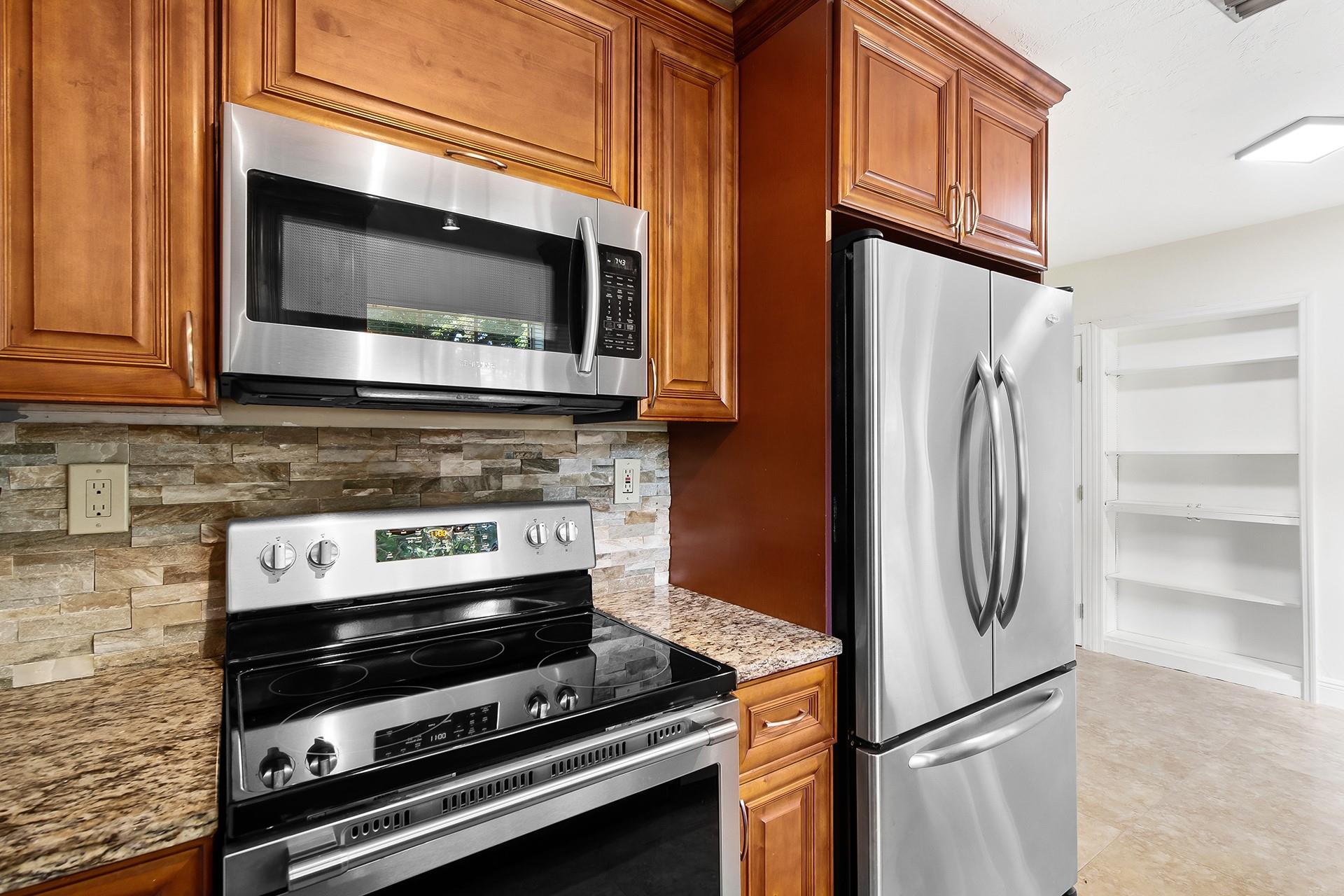 Ansonia Gardens 36-7 B - Residential Lease