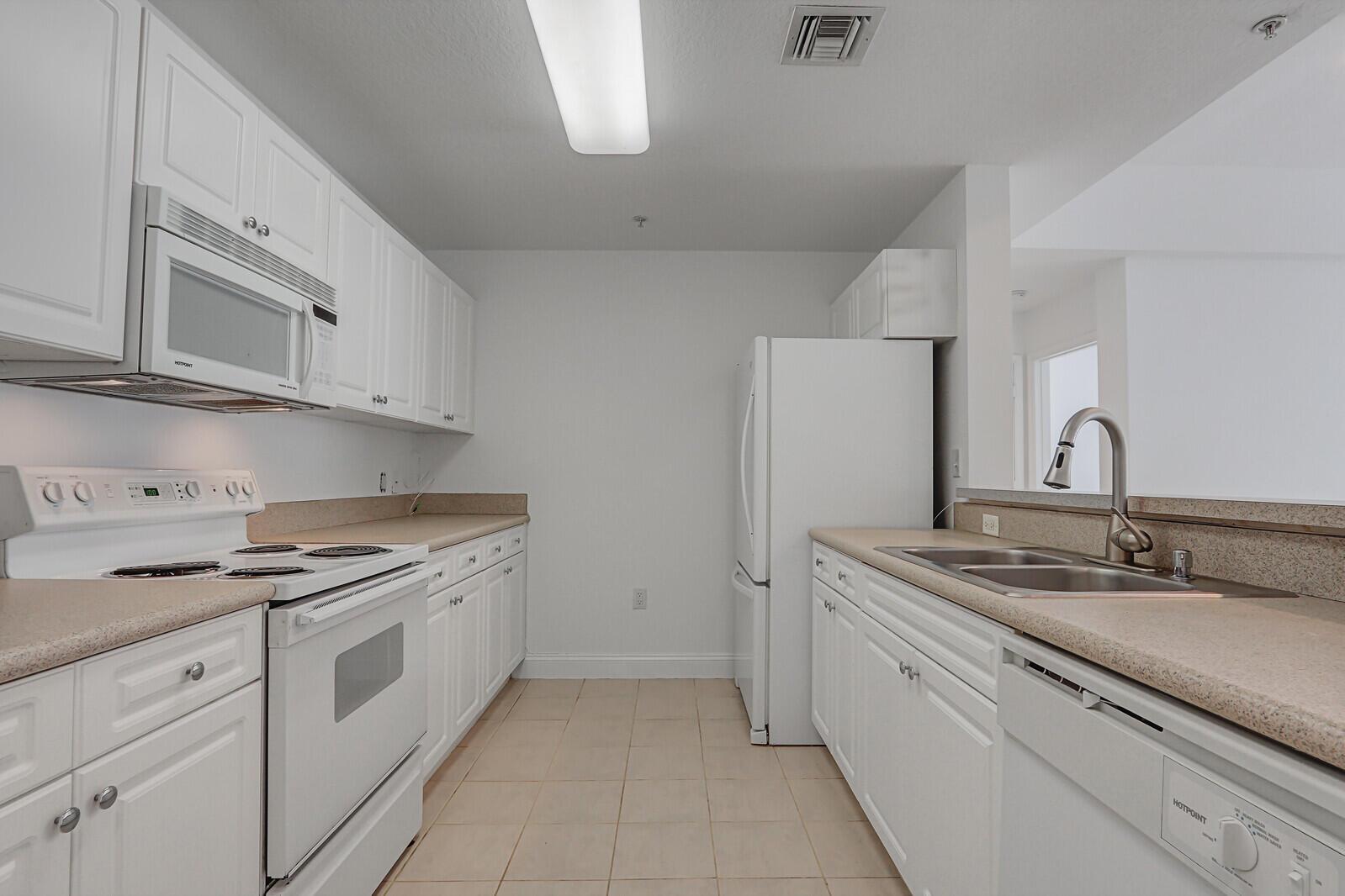 1203 Town Center Drive 414