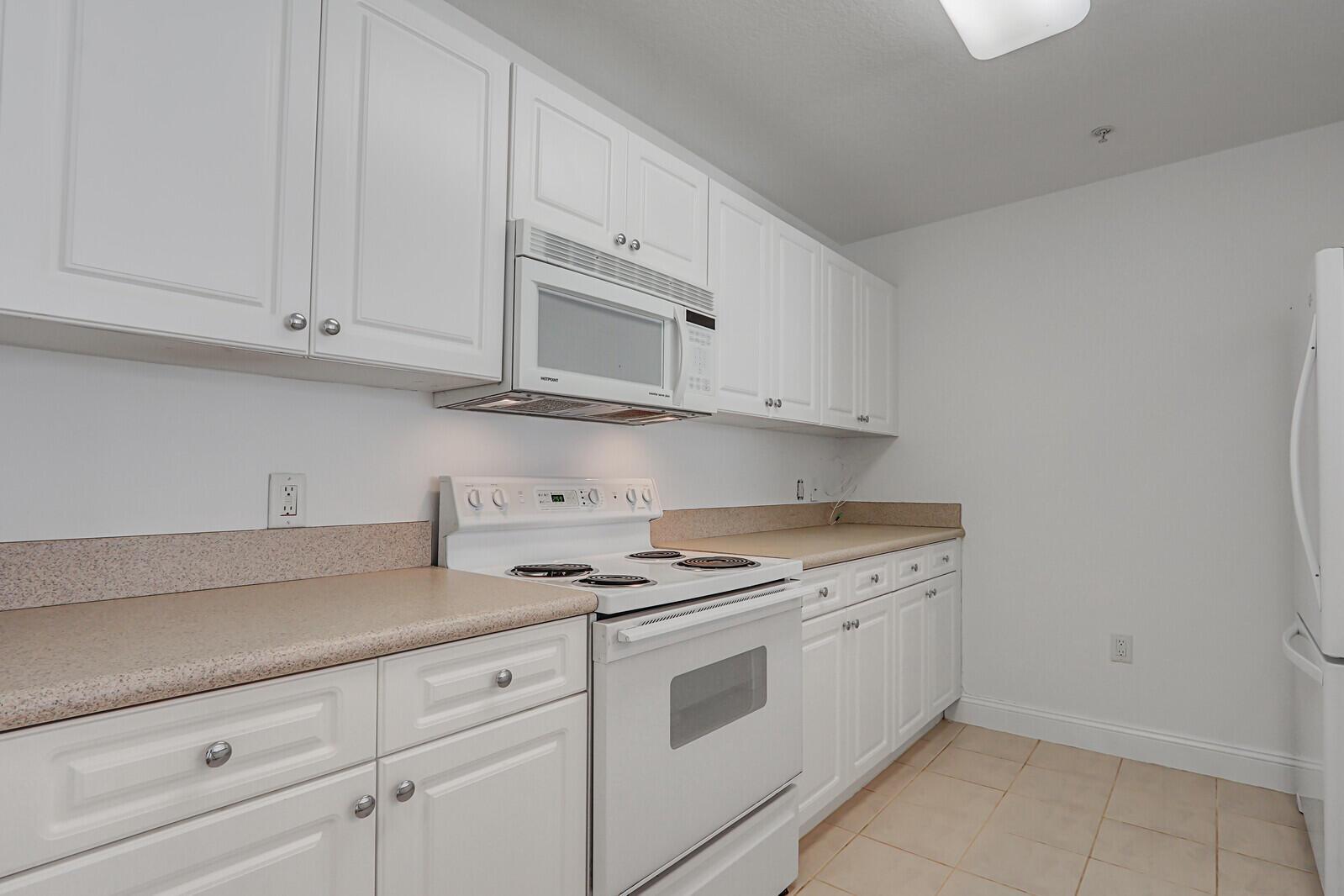 1203 Town Center Drive 414