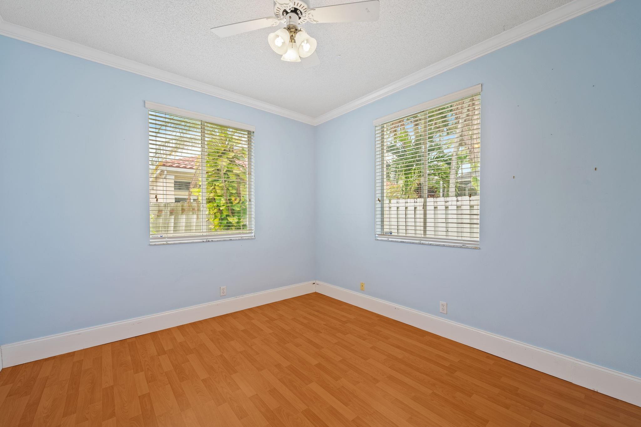 Sector 4 North 153-46 B - Residential