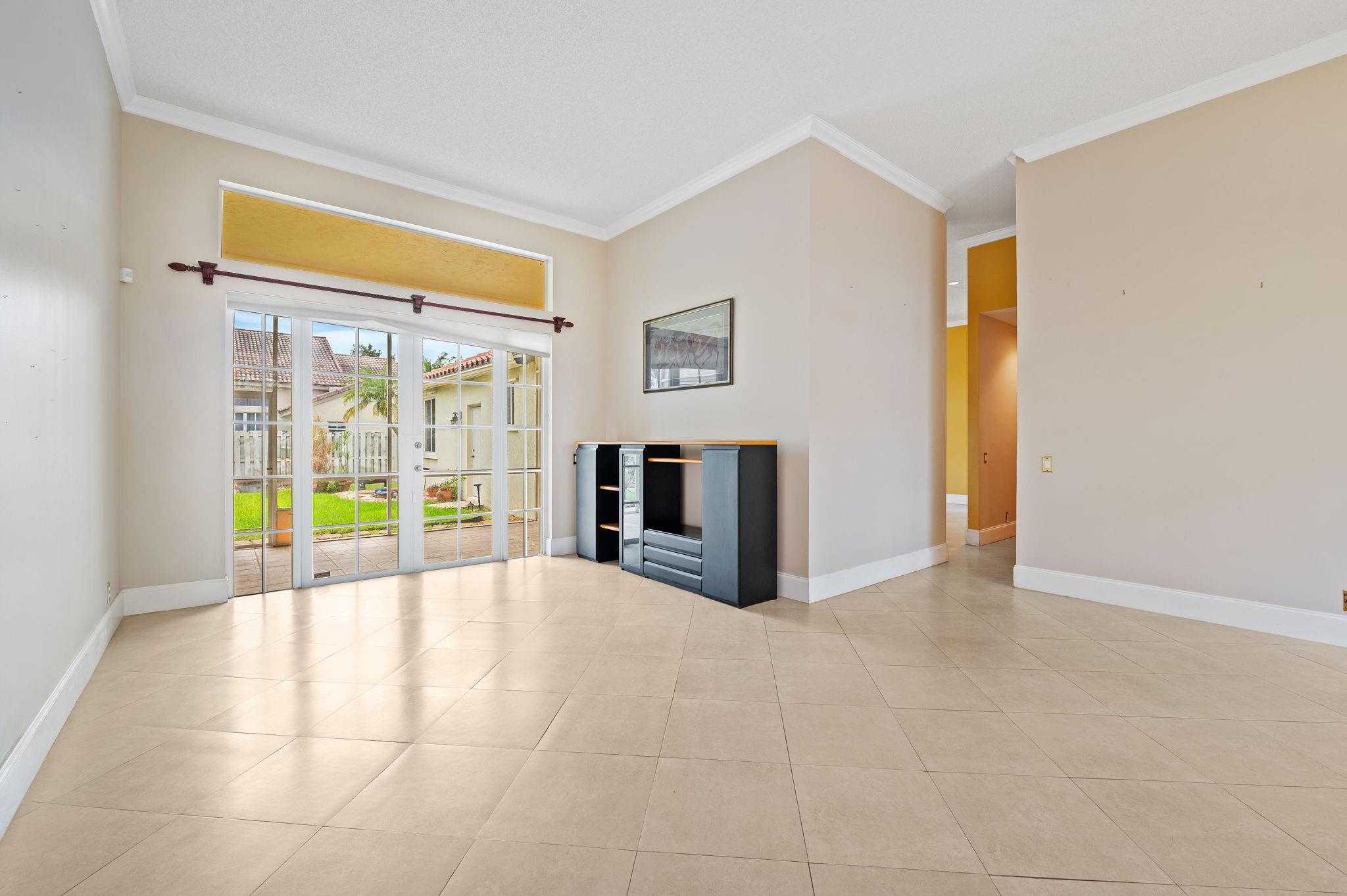 Sector 4 North 153-46 B - Residential