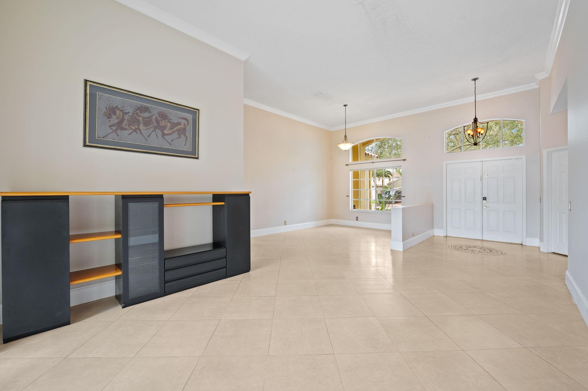 Sector 4 North 153-46 B - Residential