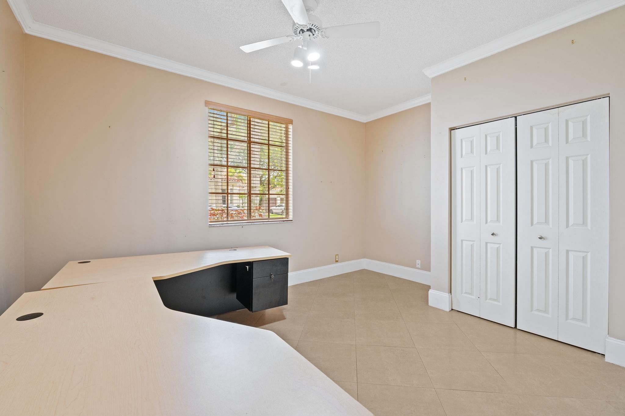 Sector 4 North 153-46 B - Residential