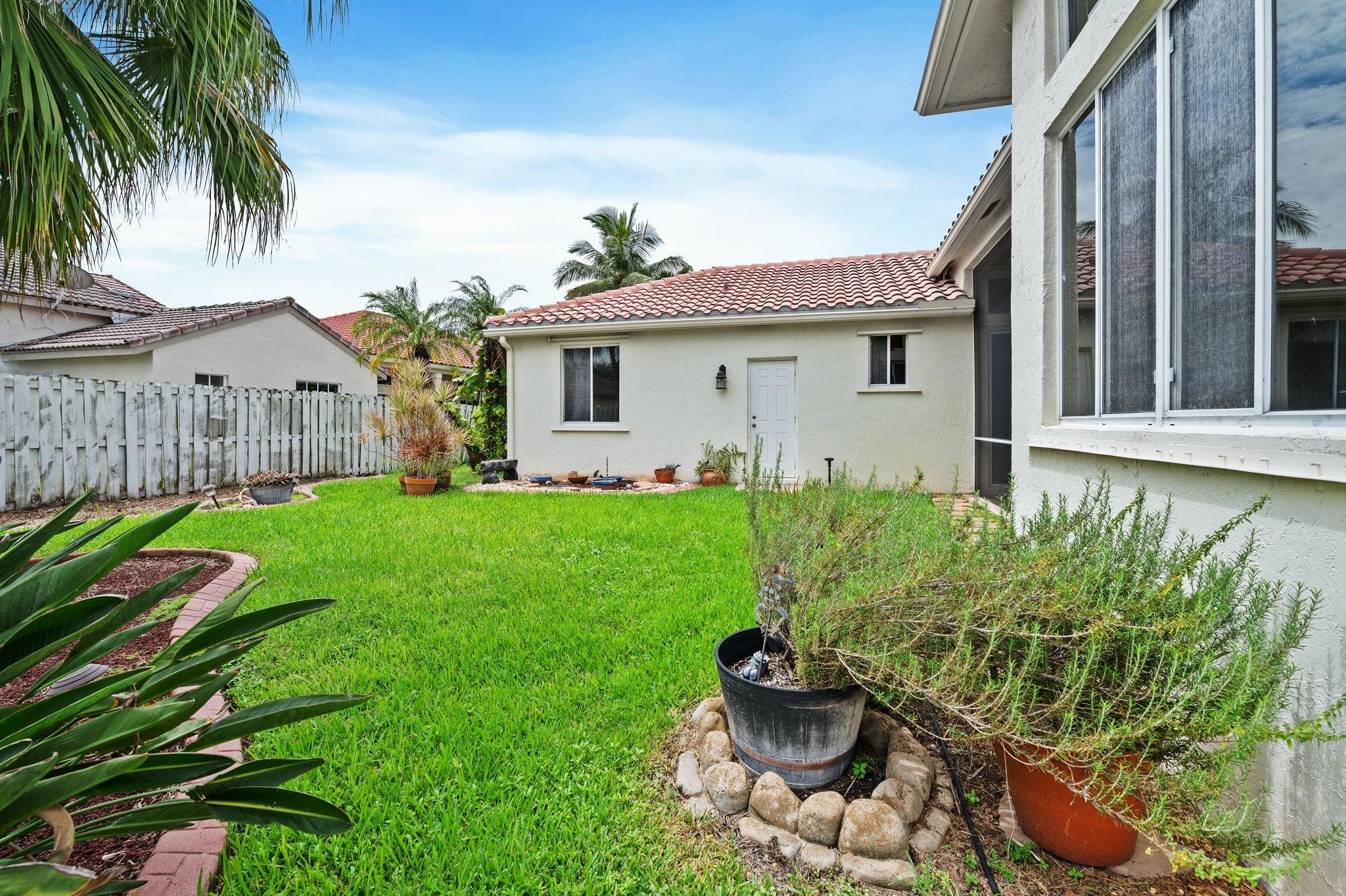 Sector 4 North 153-46 B - Residential