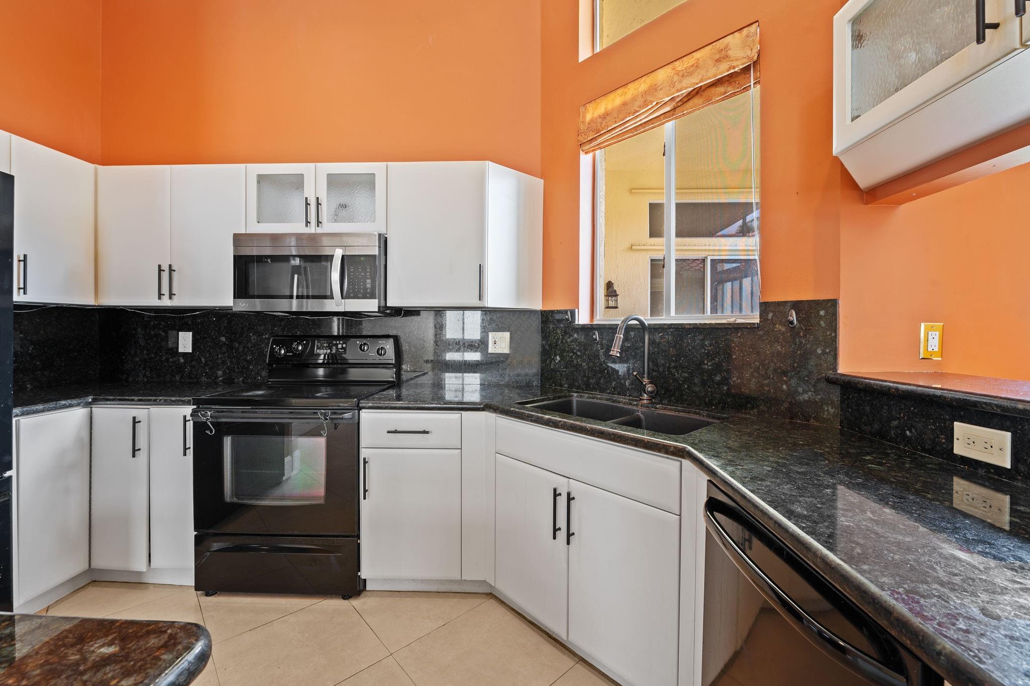 Sector 4 North 153-46 B - Residential