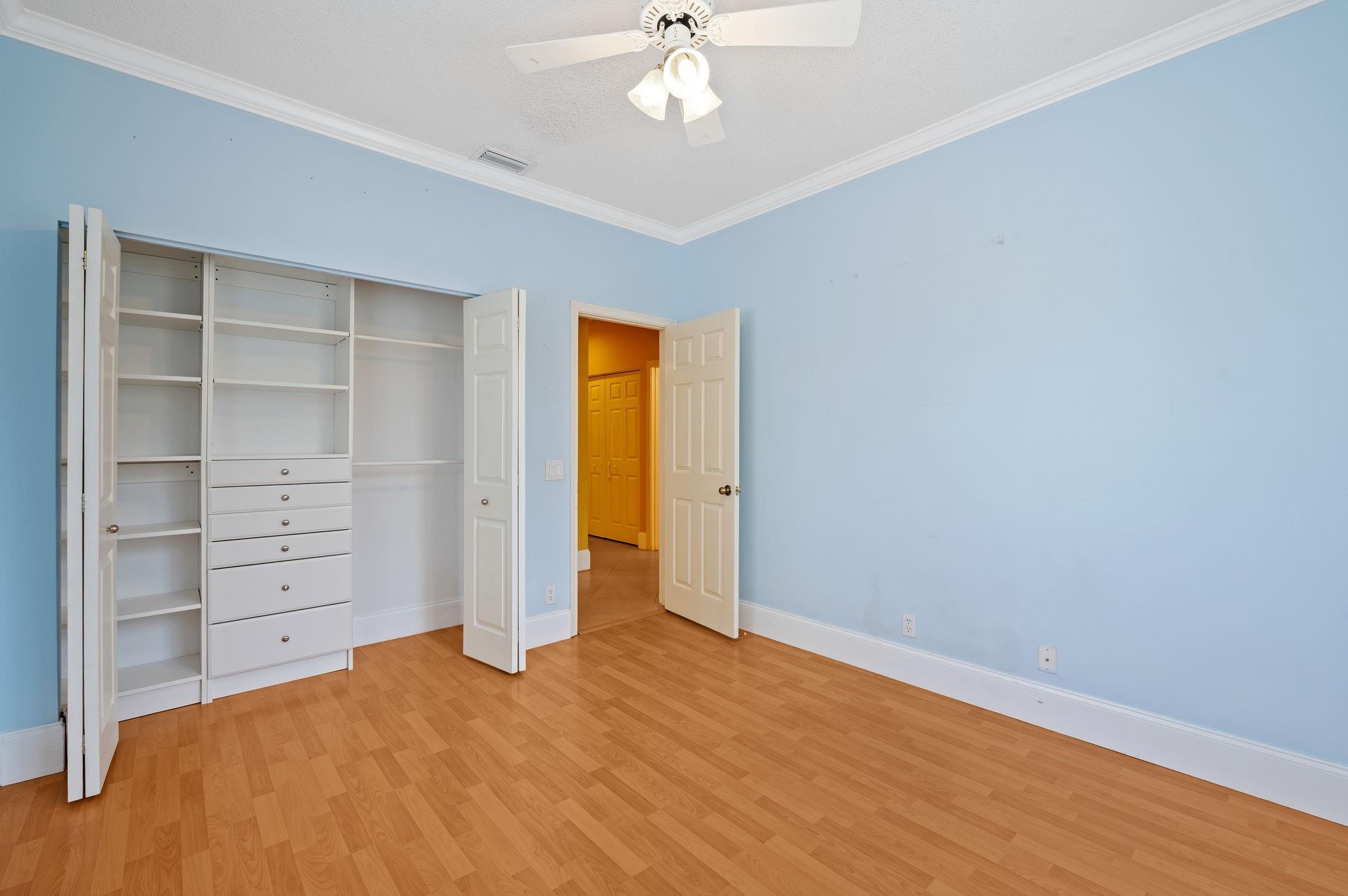 Sector 4 North 153-46 B - Residential