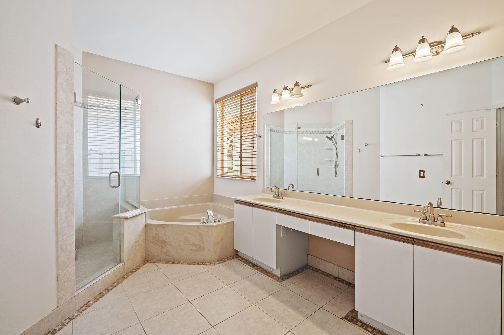 Sector 4 North 153-46 B - Residential
