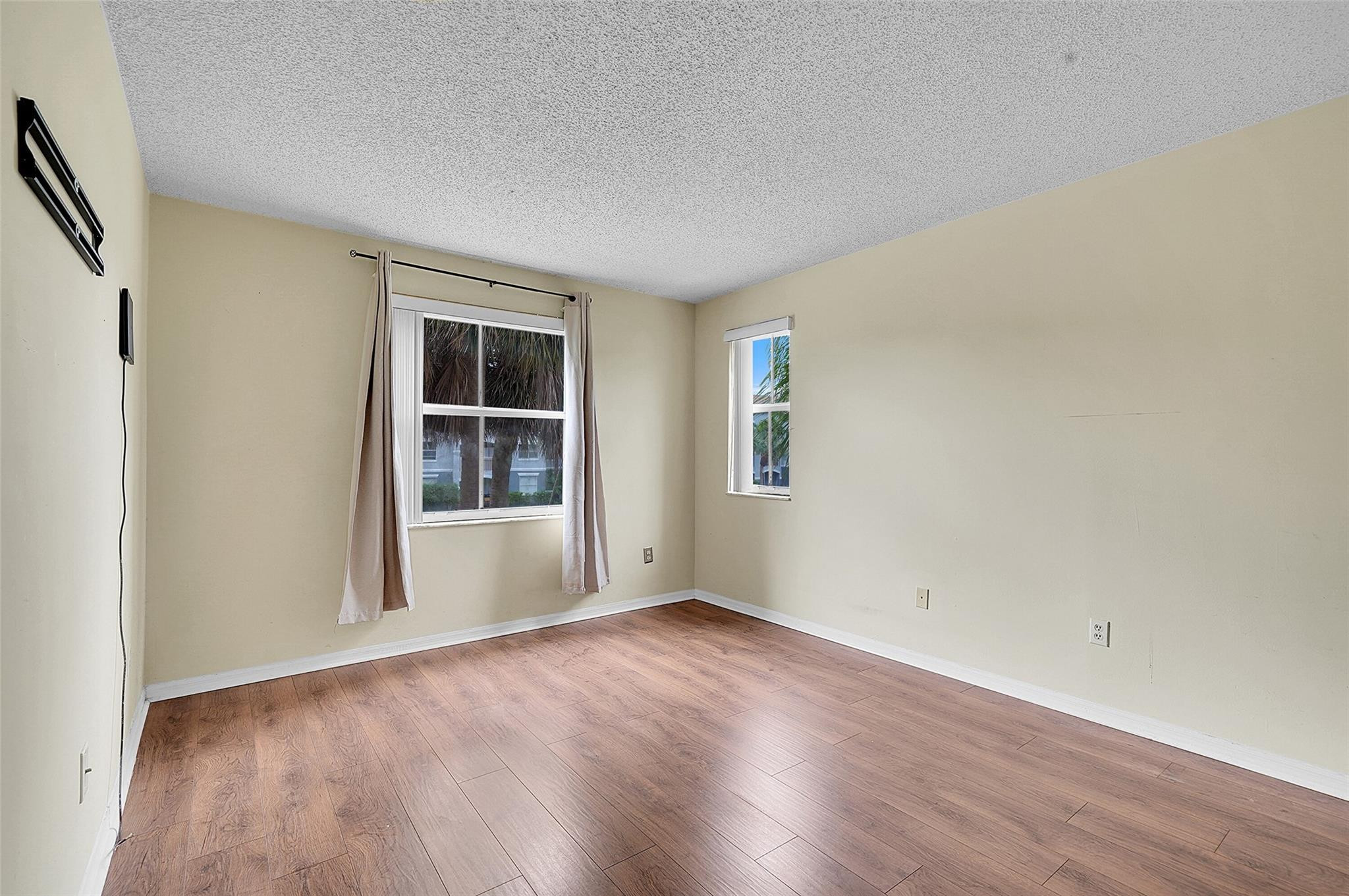 La Via - Residential