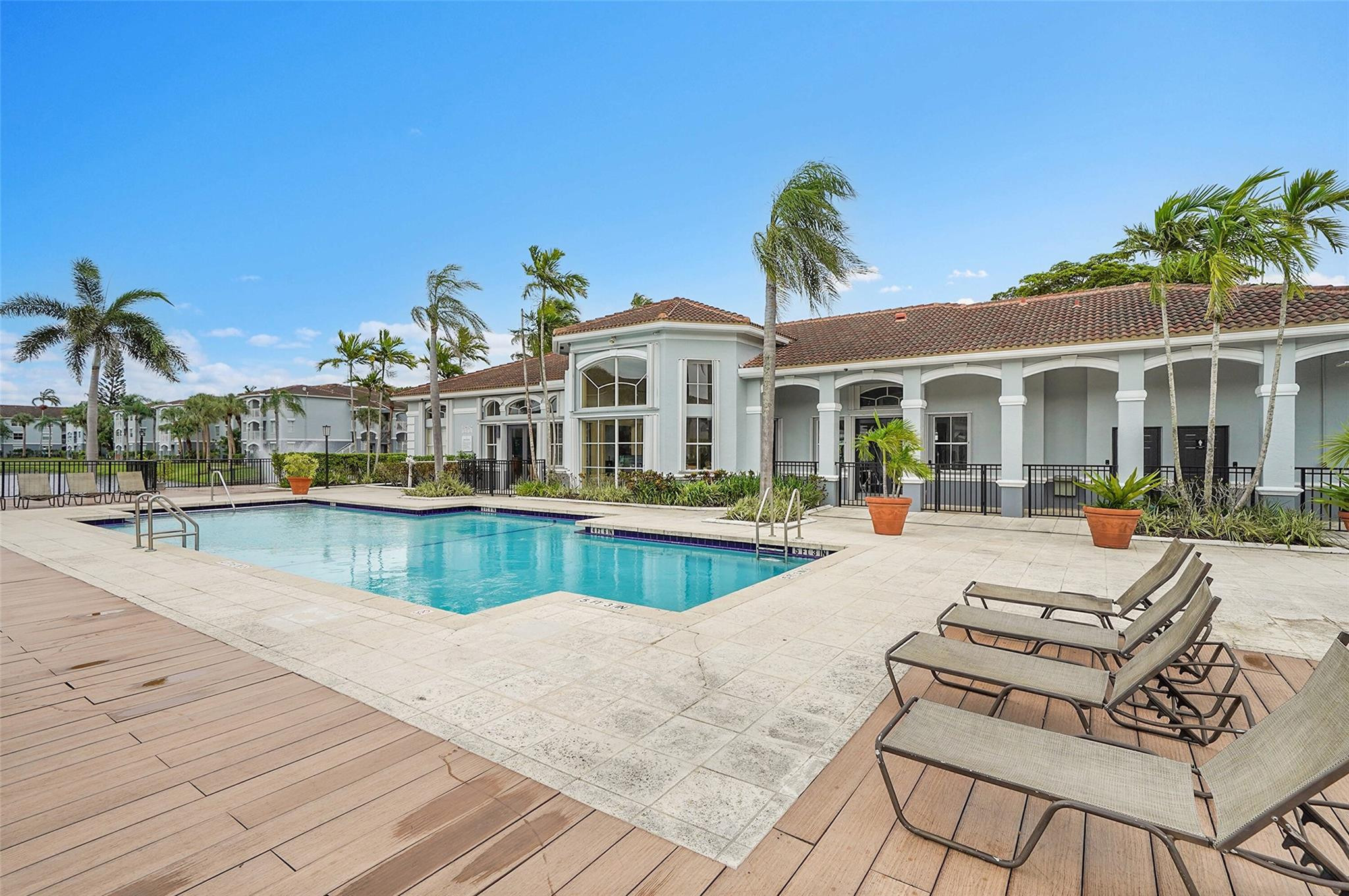 La Via - Residential