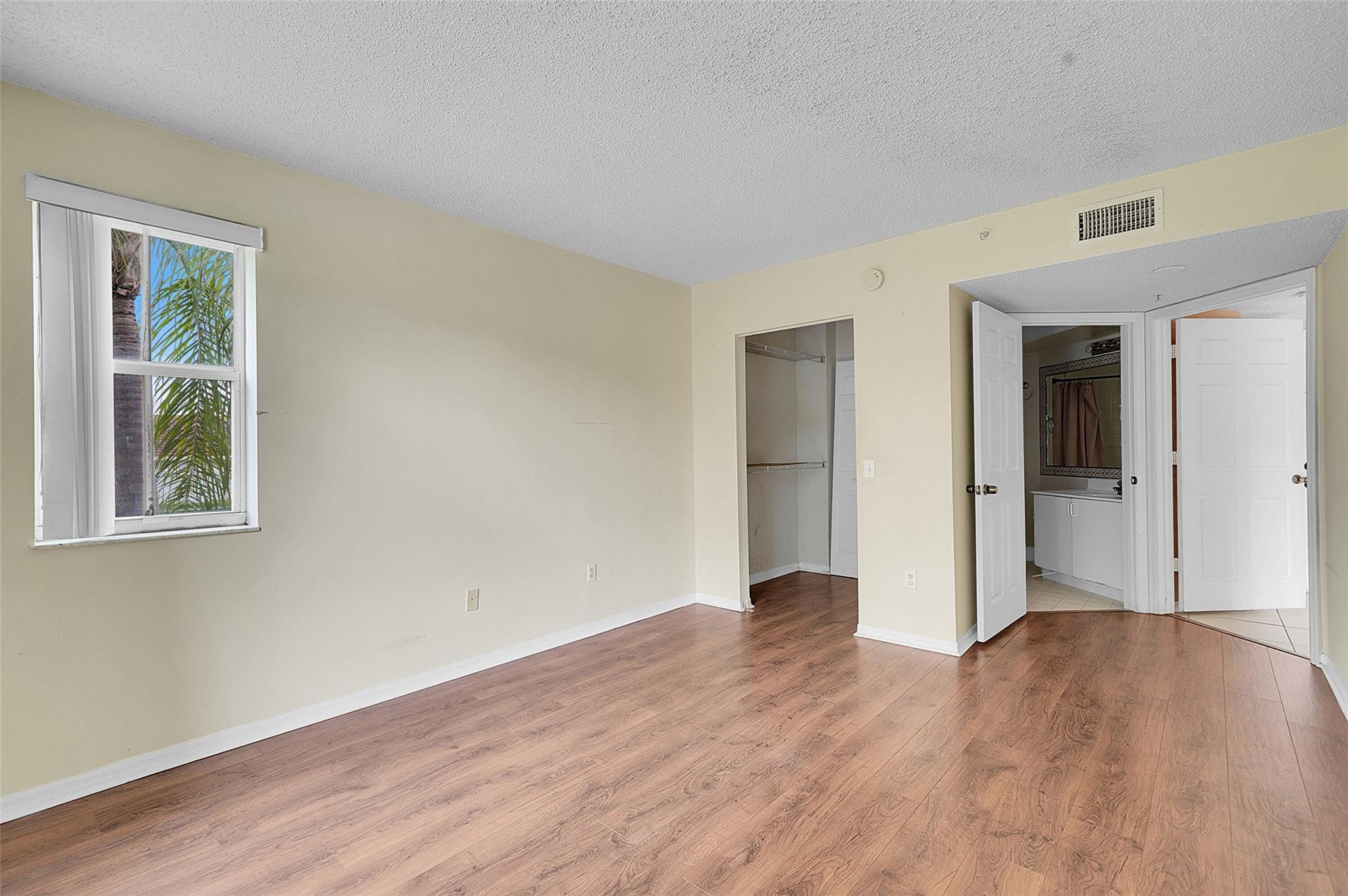 La Via - Residential