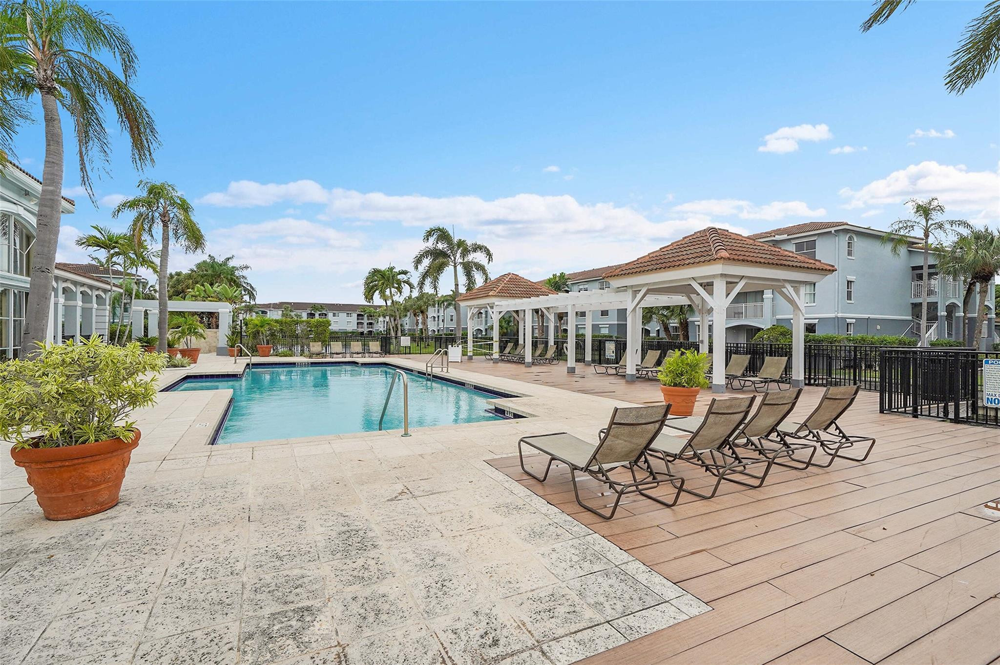 La Via - Residential