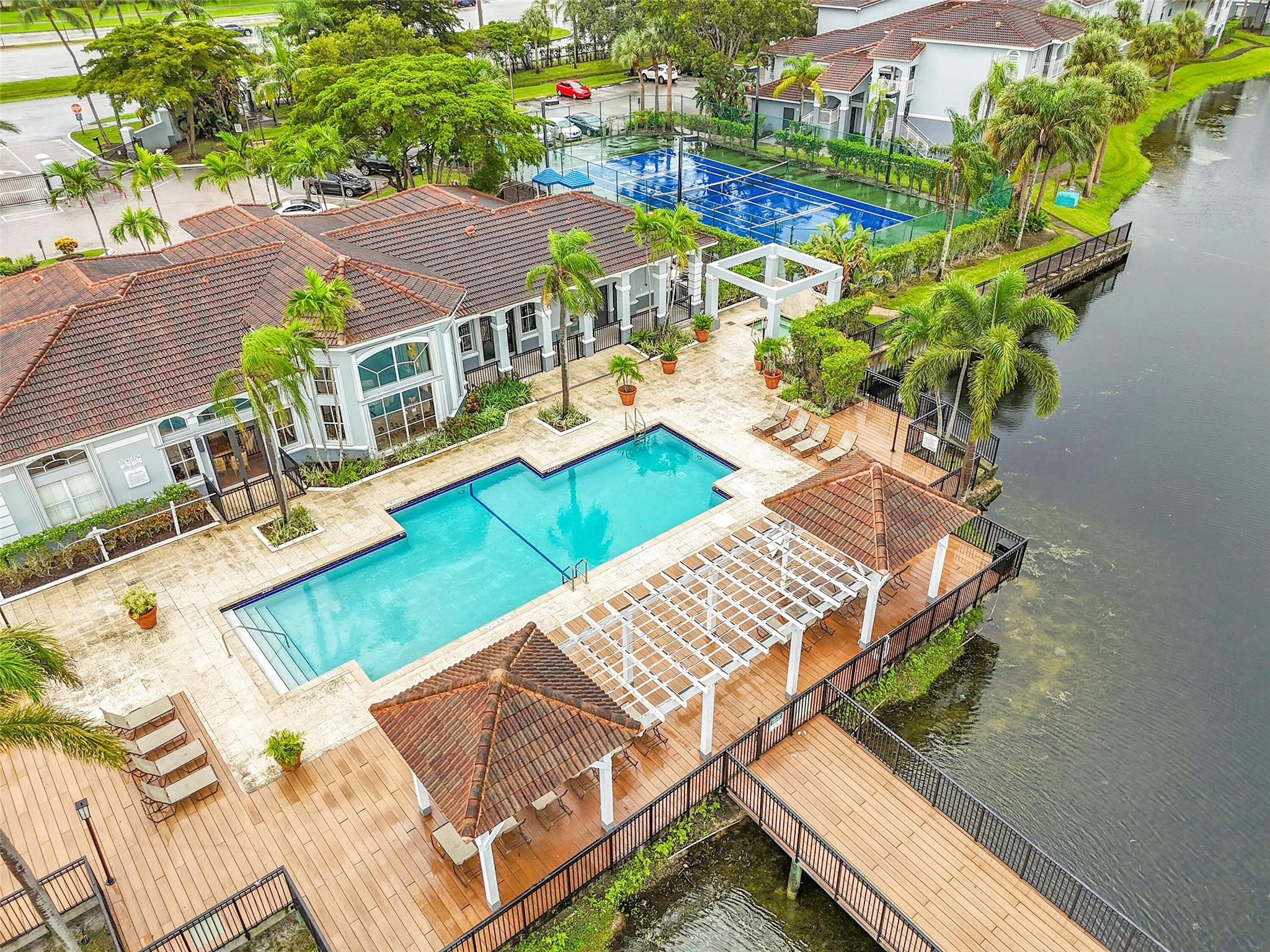 La Via - Residential