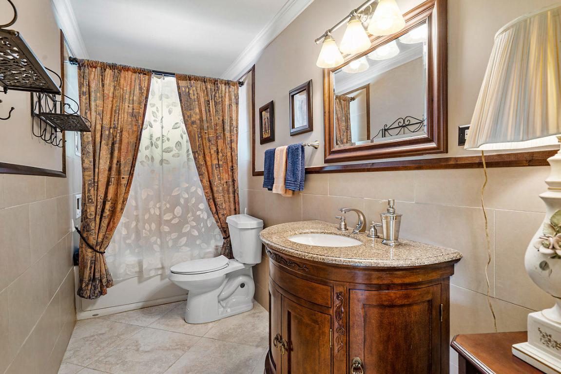 COUNTRY CLUB ADD TO VILLAGE OF NORTH PALM BEACH - Residential