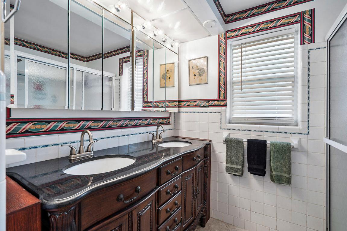 COUNTRY CLUB ADD TO VILLAGE OF NORTH PALM BEACH - Residential