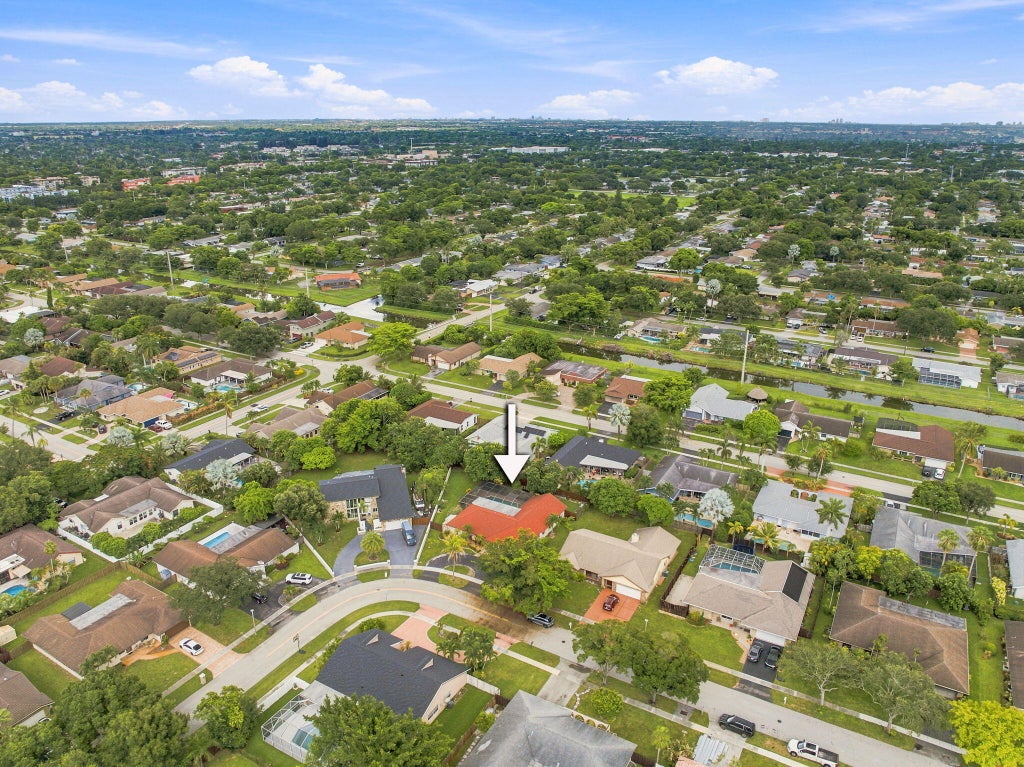 Photo of 1120 NW 77TH Avenue, Plantation, FL 33322 (MLS # B26059301)
