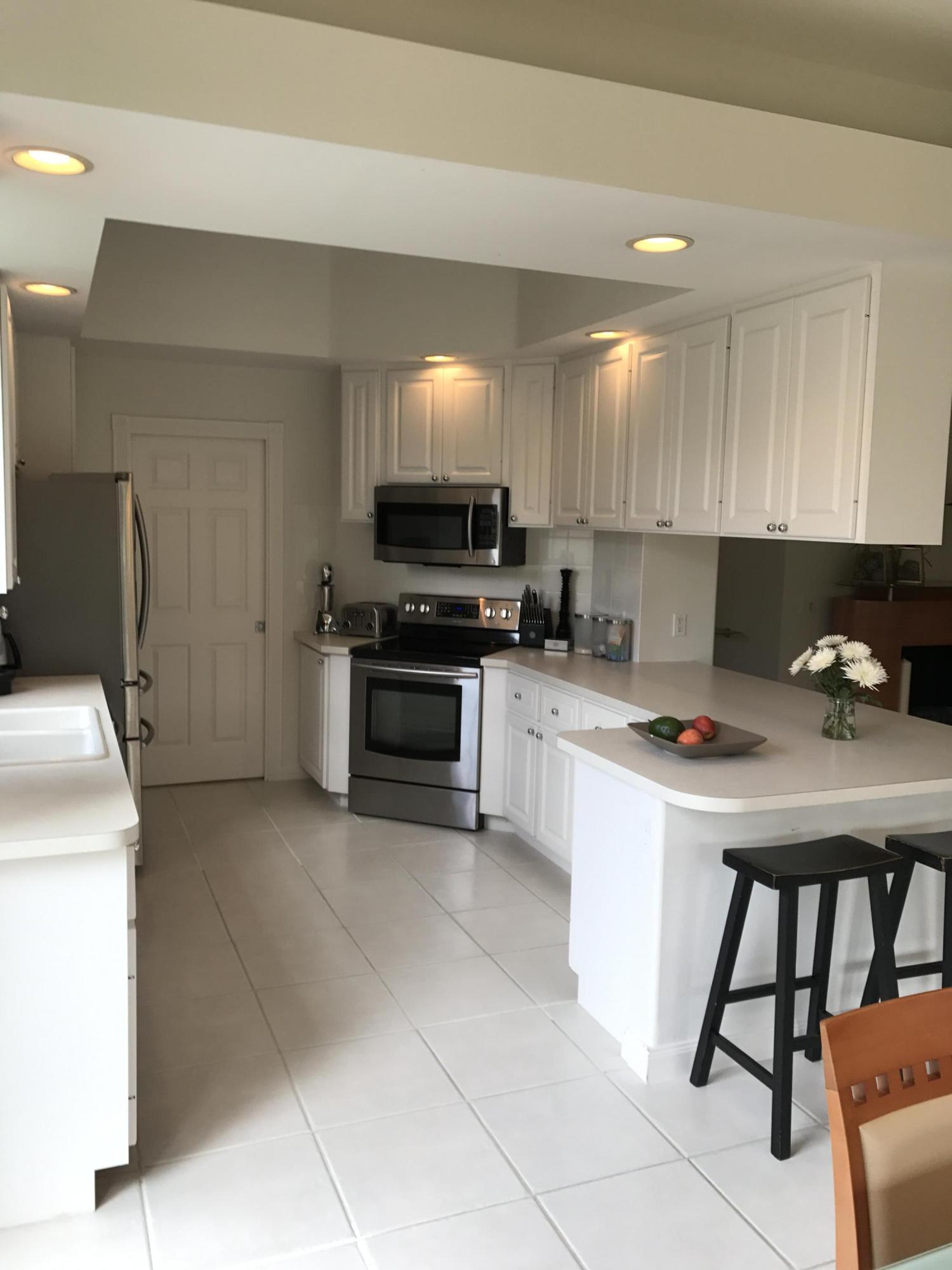 VILLAGEWALK OF WELLINGTON 2 - Residential