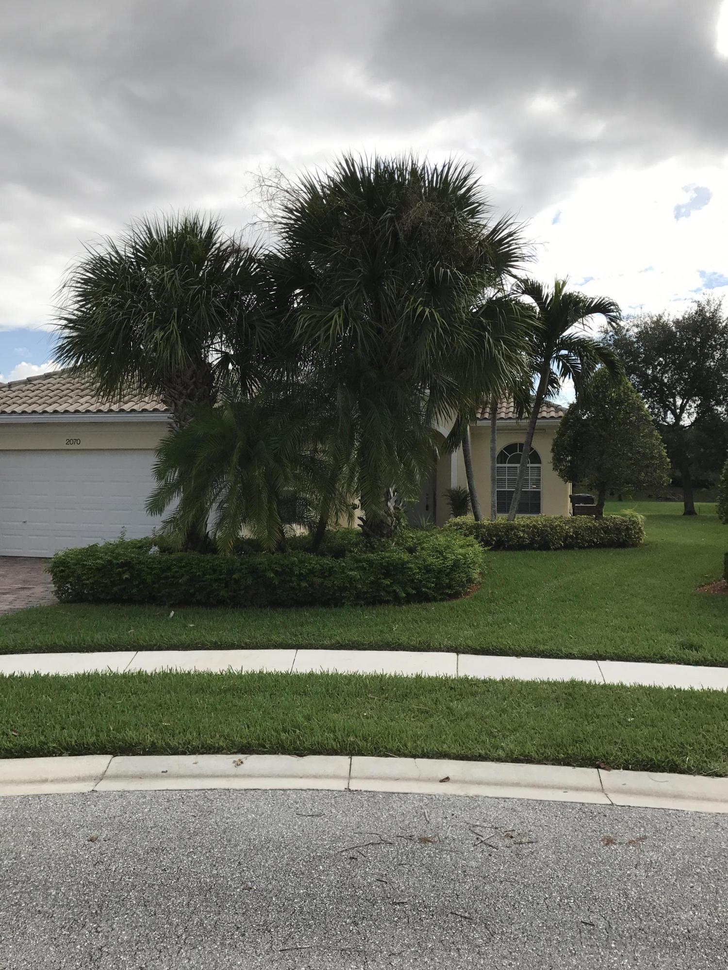 VILLAGEWALK OF WELLINGTON 2 - Residential