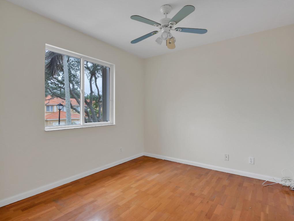 RENAISSANCE SEC 4 2 - Residential Lease