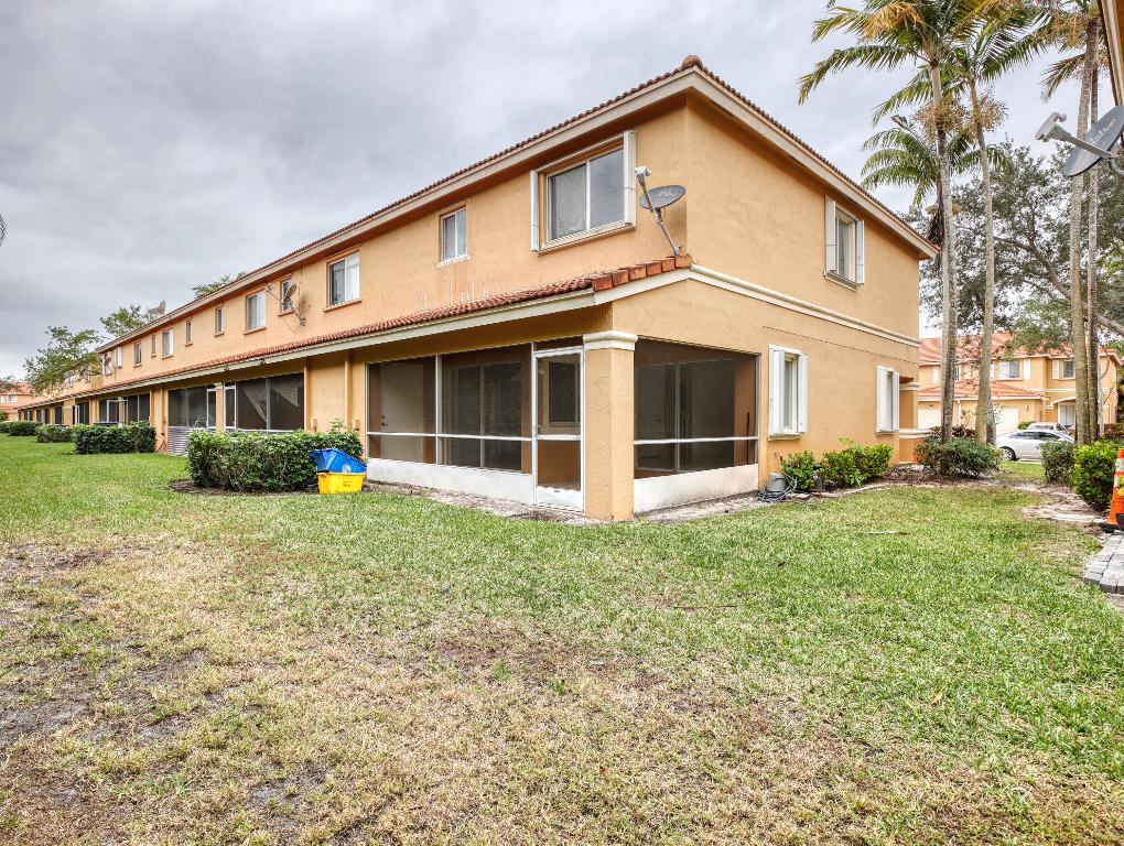 RENAISSANCE SEC 4 2 - Residential Lease