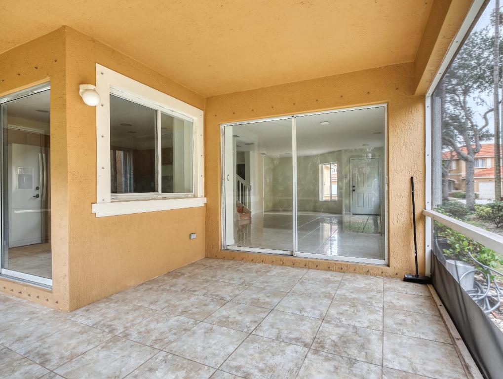 RENAISSANCE SEC 4 2 - Residential Lease