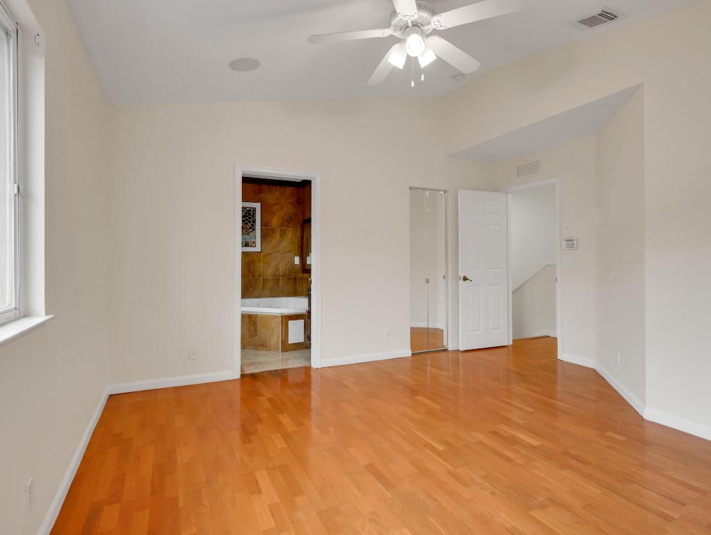 RENAISSANCE SEC 4 2 - Residential Lease