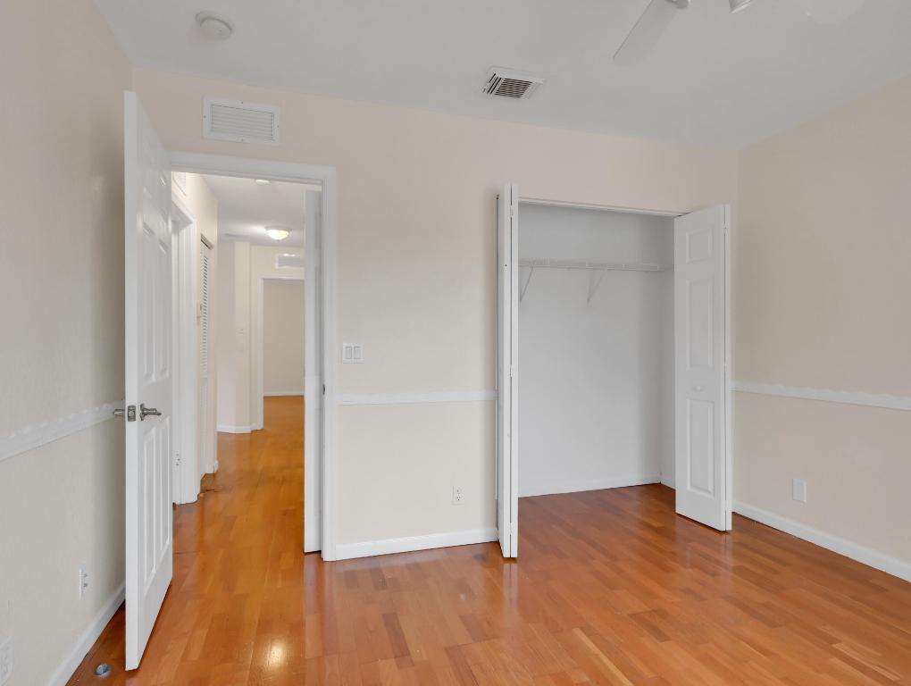 RENAISSANCE SEC 4 2 - Residential Lease