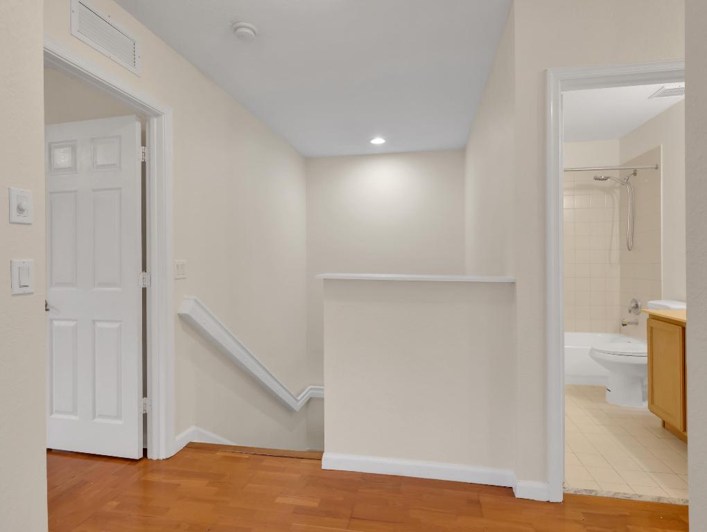 RENAISSANCE SEC 4 2 - Residential Lease