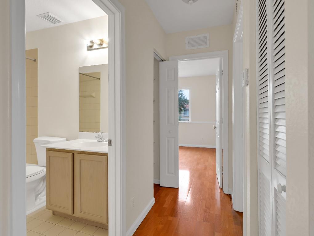 RENAISSANCE SEC 4 2 - Residential Lease