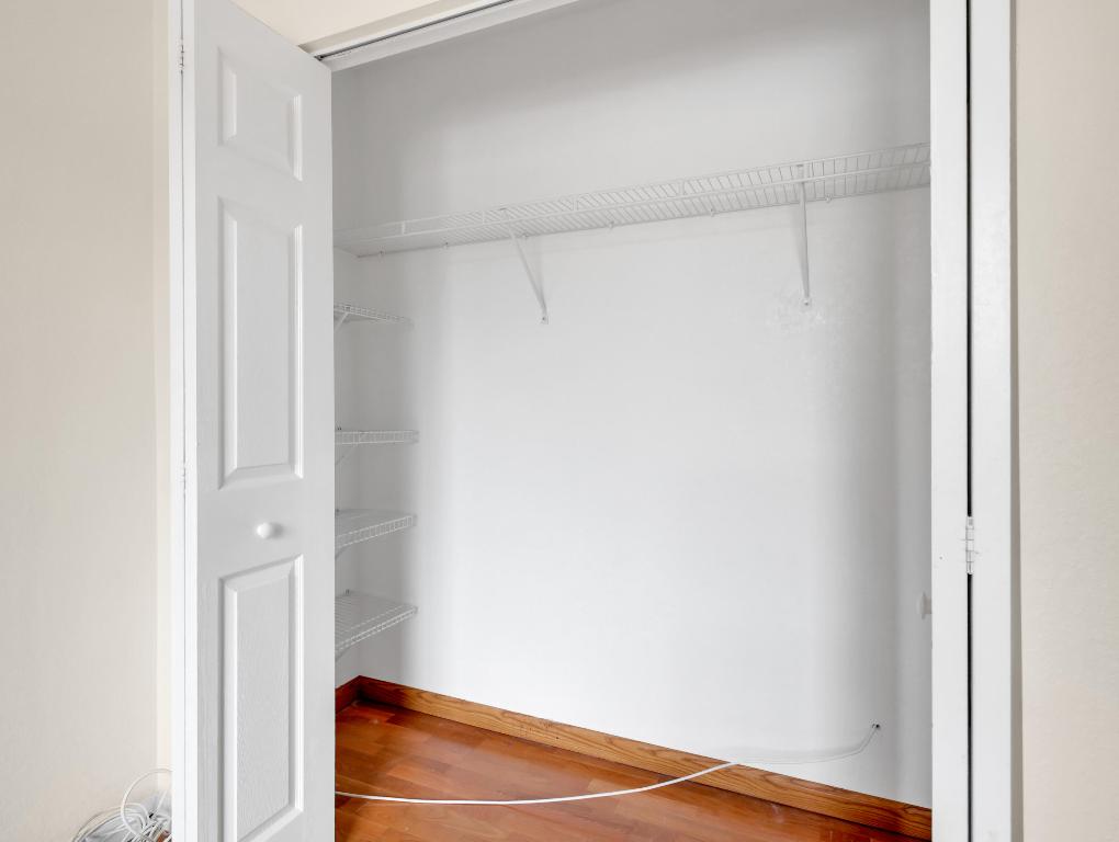 RENAISSANCE SEC 4 2 - Residential Lease