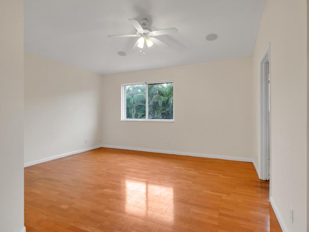 RENAISSANCE SEC 4 2 - Residential Lease