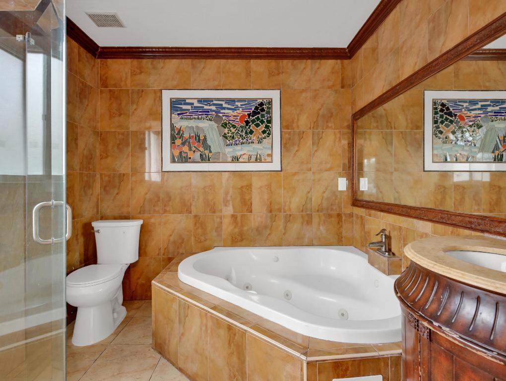 RENAISSANCE SEC 4 2 - Residential Lease