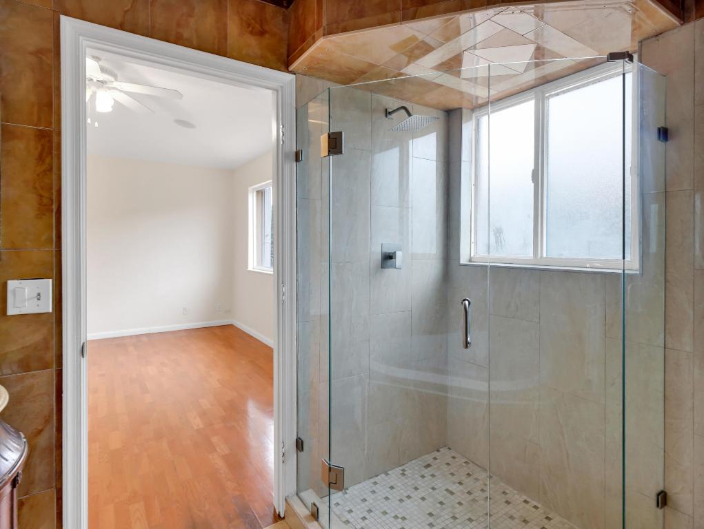 RENAISSANCE SEC 4 2 - Residential Lease