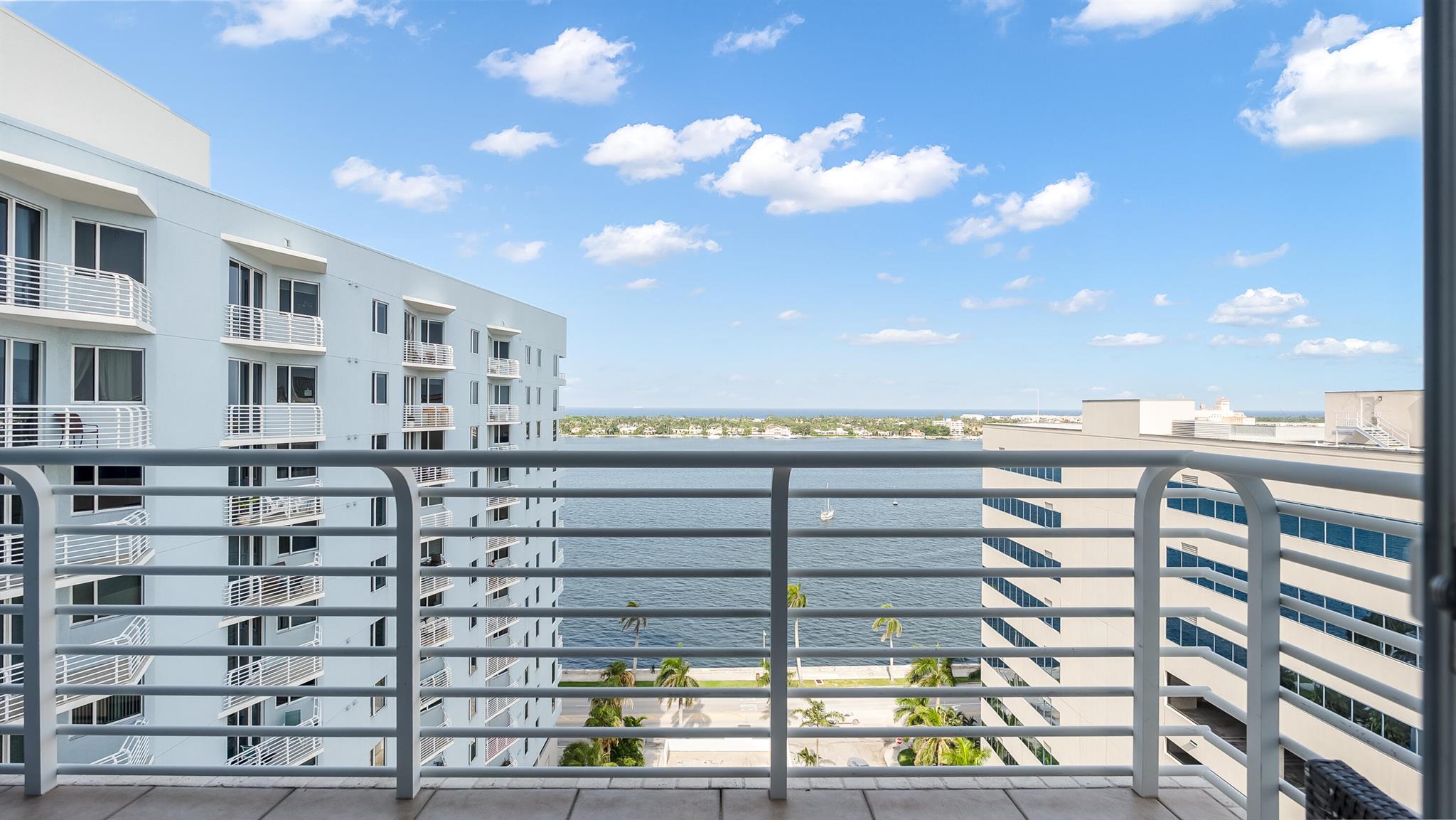 1551 N Flagler Drive Ph L11