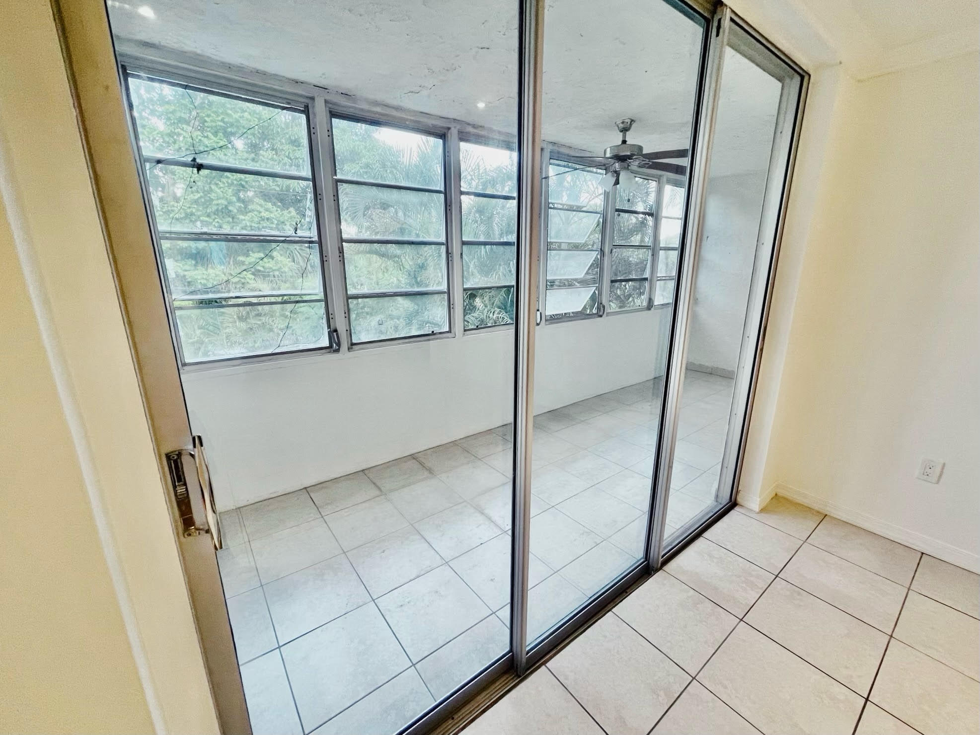 EL CASTELAY CONDO - Residential