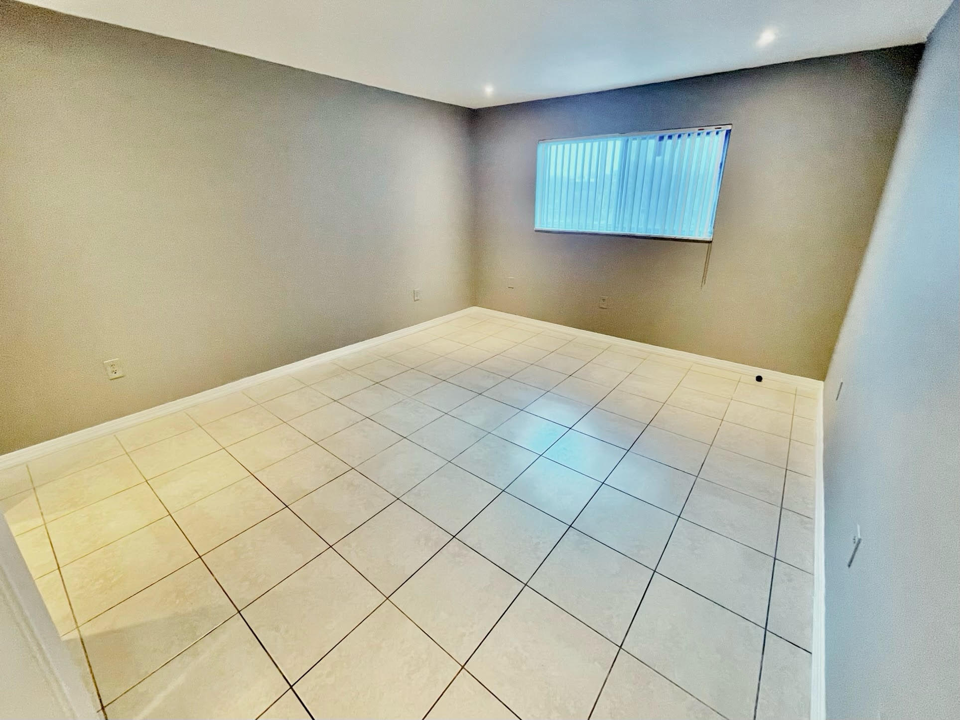 EL CASTELAY CONDO - Residential