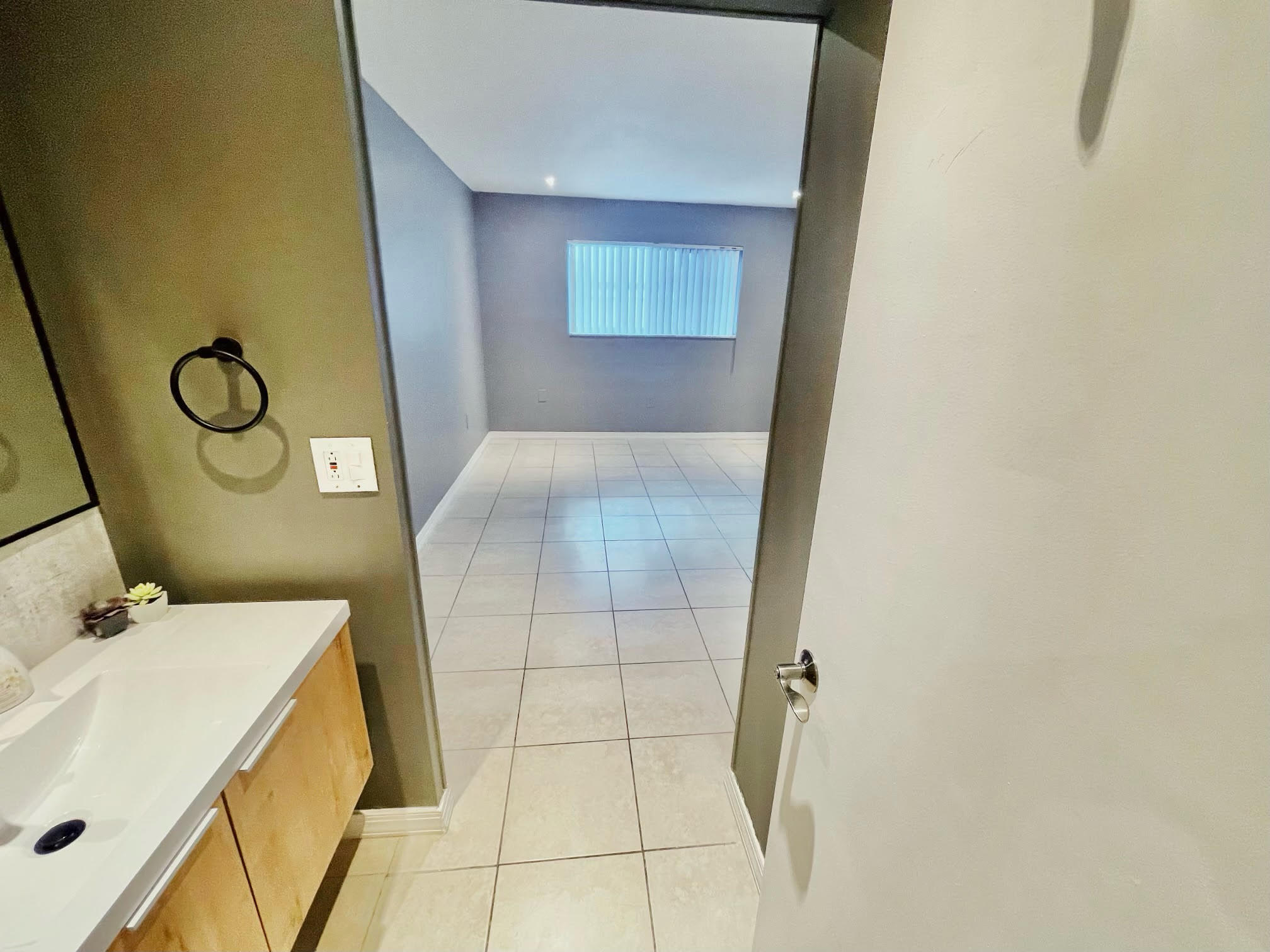 EL CASTELAY CONDO - Residential