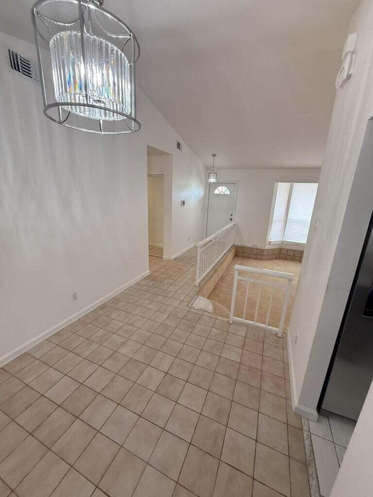 ROOSEVELT ESTATES - Residential