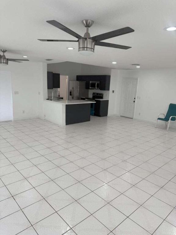 1334 N Mangonia Drive Drive