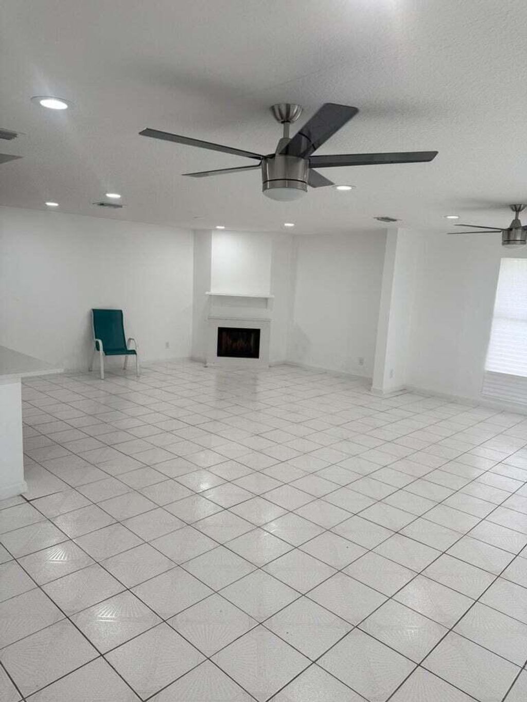 Photo of 1334 N Mangonia Dr, West Palm Beach, FL 33401 (MLS # R11150442)