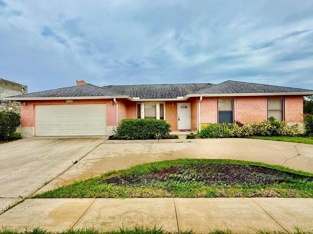 Photo of 1334 N Mangonia Dr, West Palm Beach, FL 33401 (MLS # R11150442)