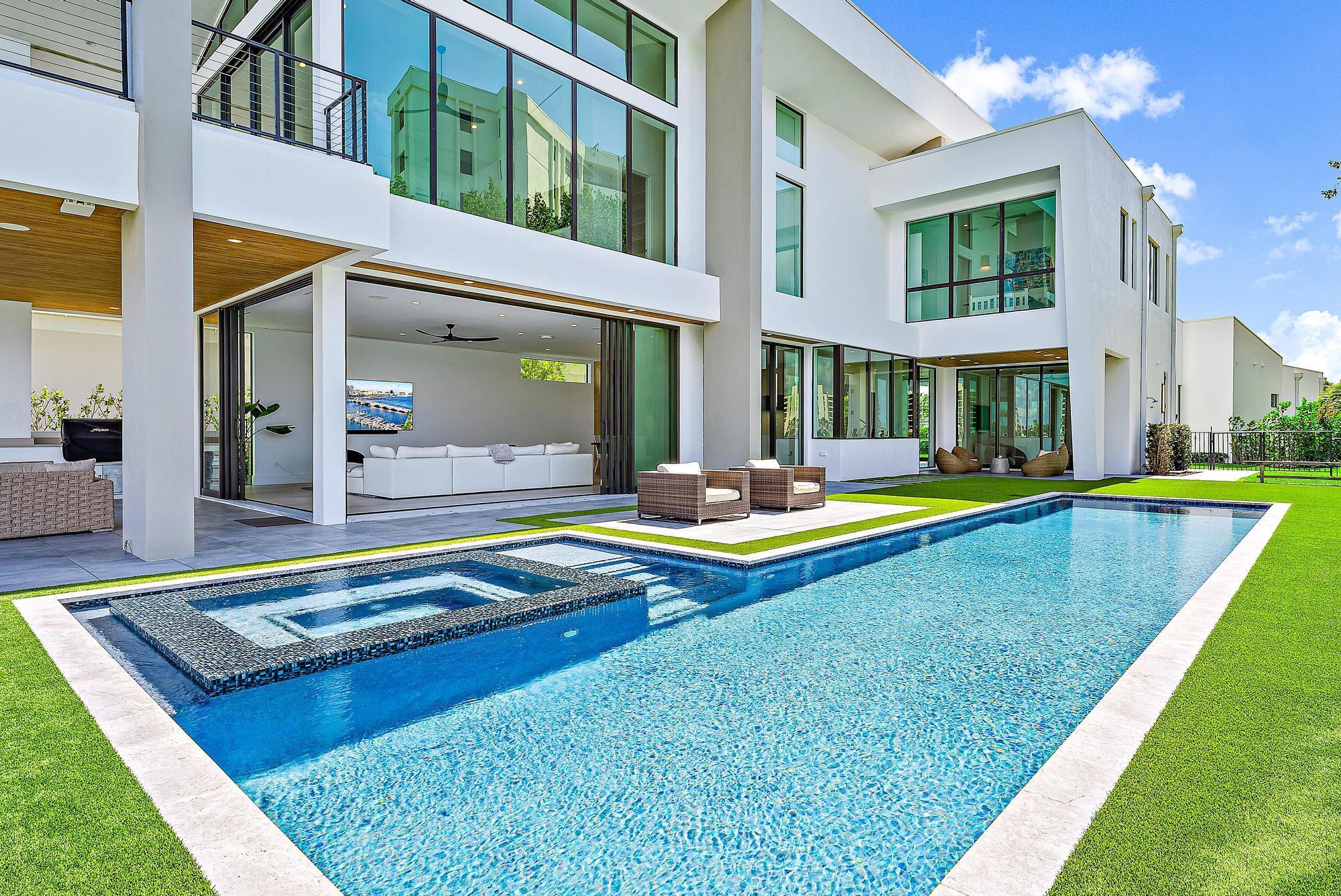 JUPITER HEIGHTS - Residential